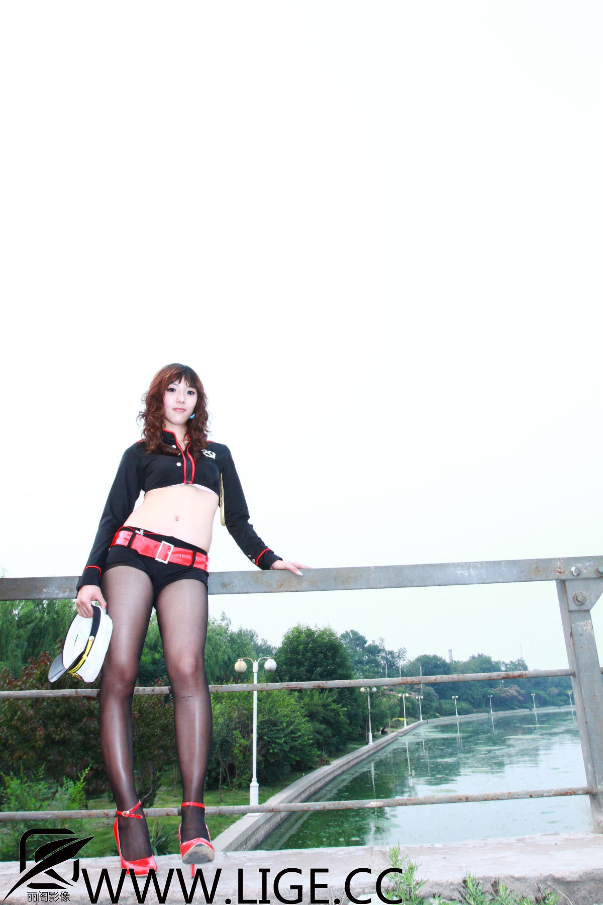 Lige丽阁影像 F-No.008 妍妍 制服诱惑丝袜美女