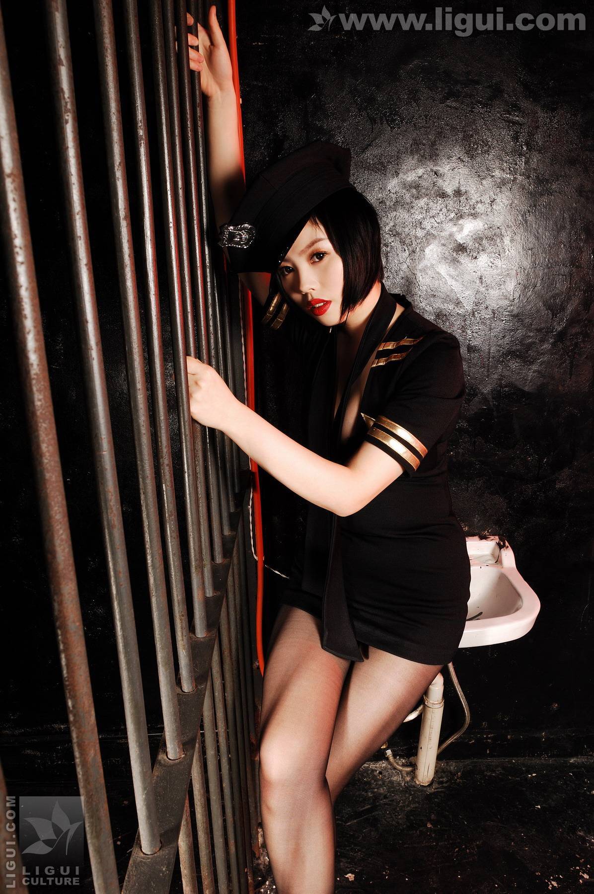 女王妩媚黑色 09年5月 muzi [Ligui]丽柜套图