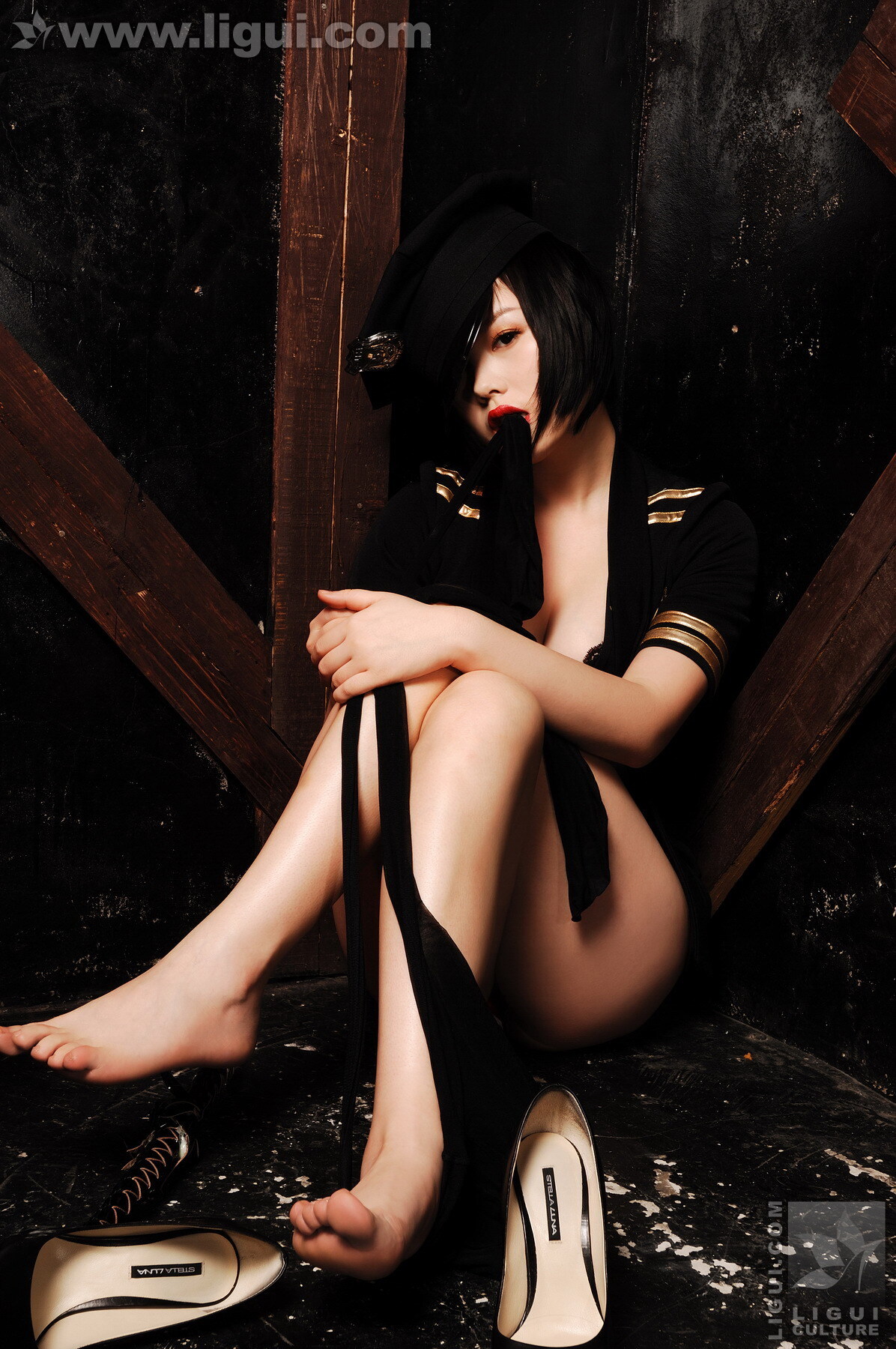 女王妩媚黑色 09年5月 muzi [Ligui]丽柜套图