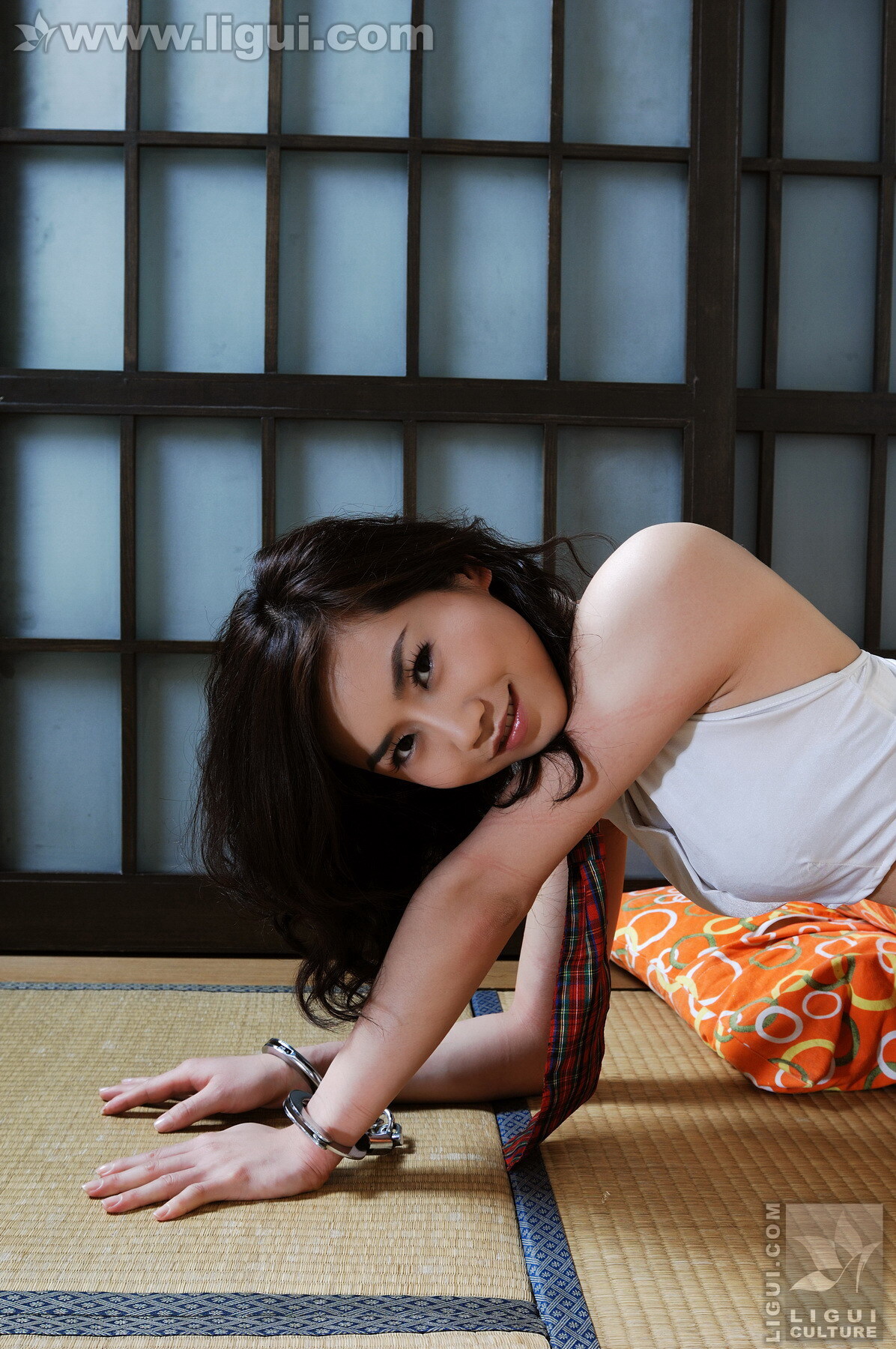 [ligui]丽贵唯美套图丝袜 南航空姐吃料理被俘∷Model 由美