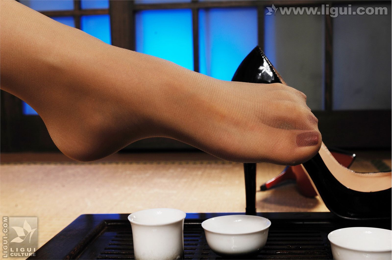 新人CoCO的高超茶艺 丽柜09年套图 2009.09.07