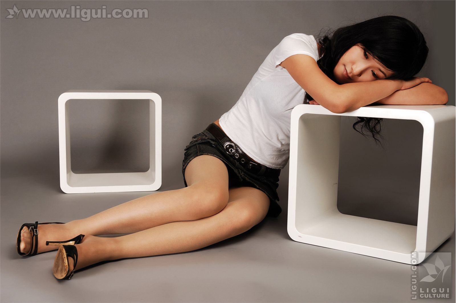 丽柜ligui模特套图 2009.09.25婷婷之几何图形中的美丽诱惑