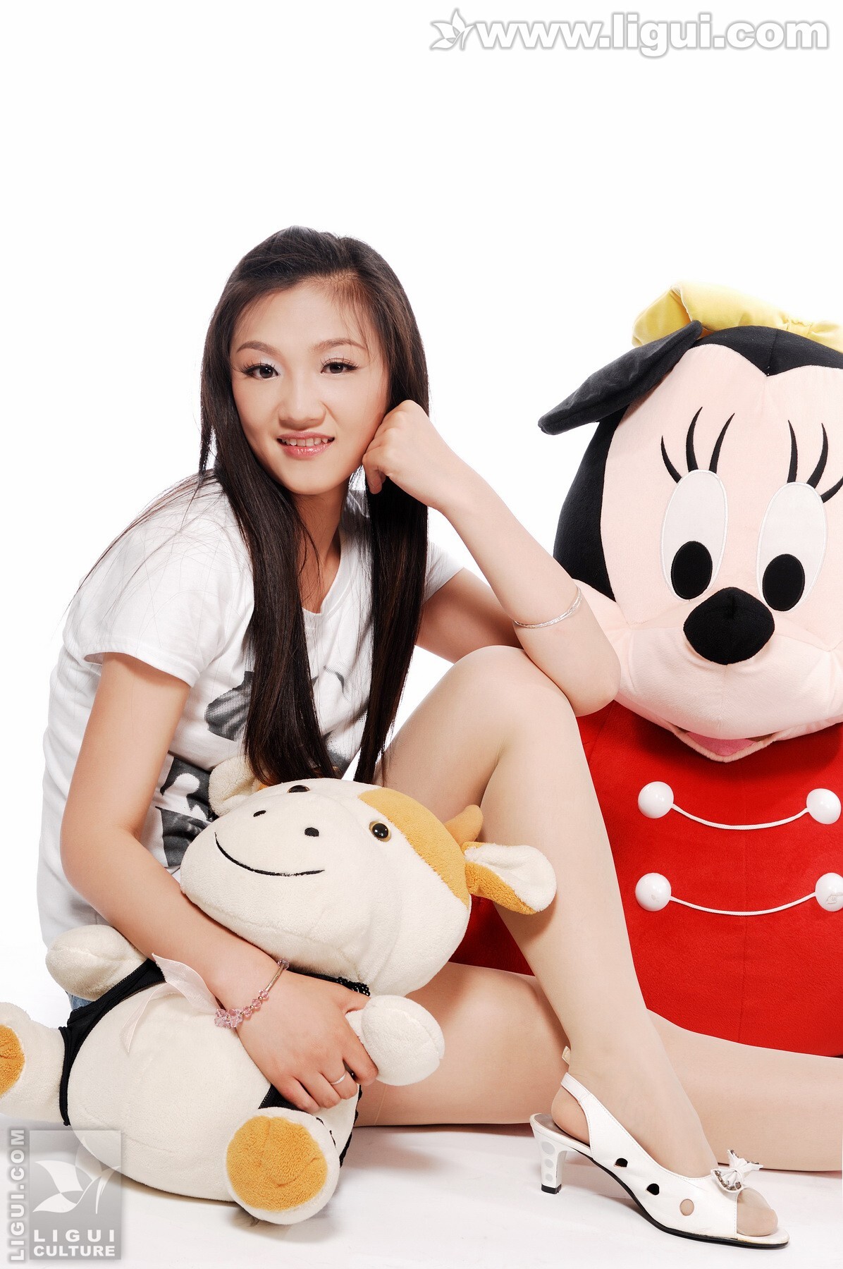 小倩与玩偶之丝袜美足 丽柜ligui模特套图