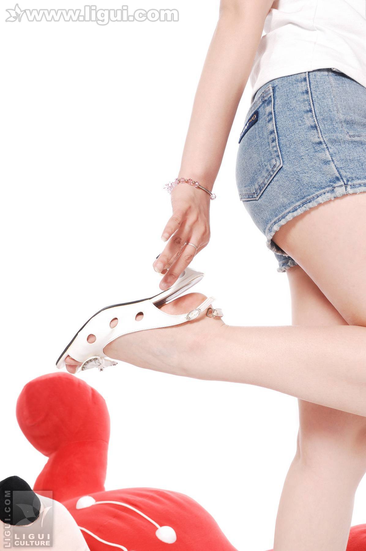 小倩与玩偶之丝袜美足 丽柜ligui模特套图