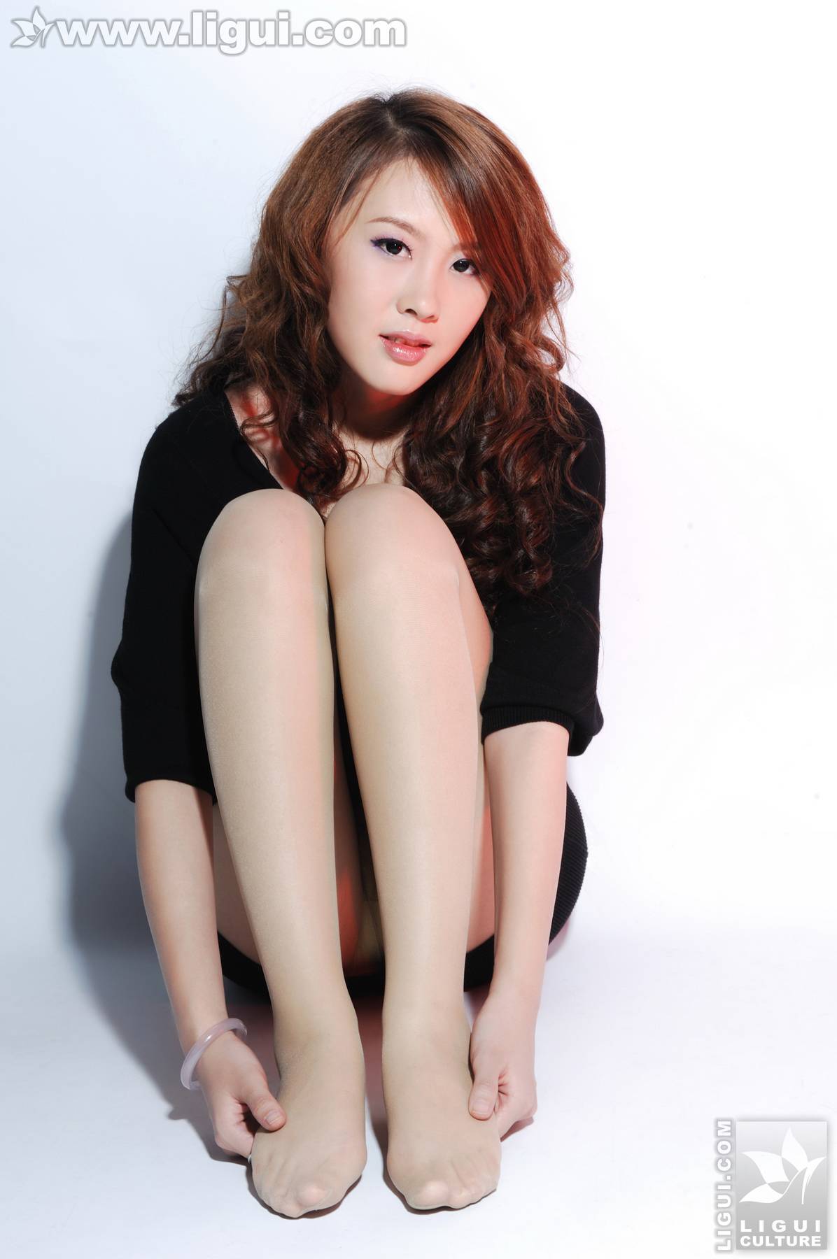 高跟女郎流露出的高贵气质：model菲菲 丽柜模特套图