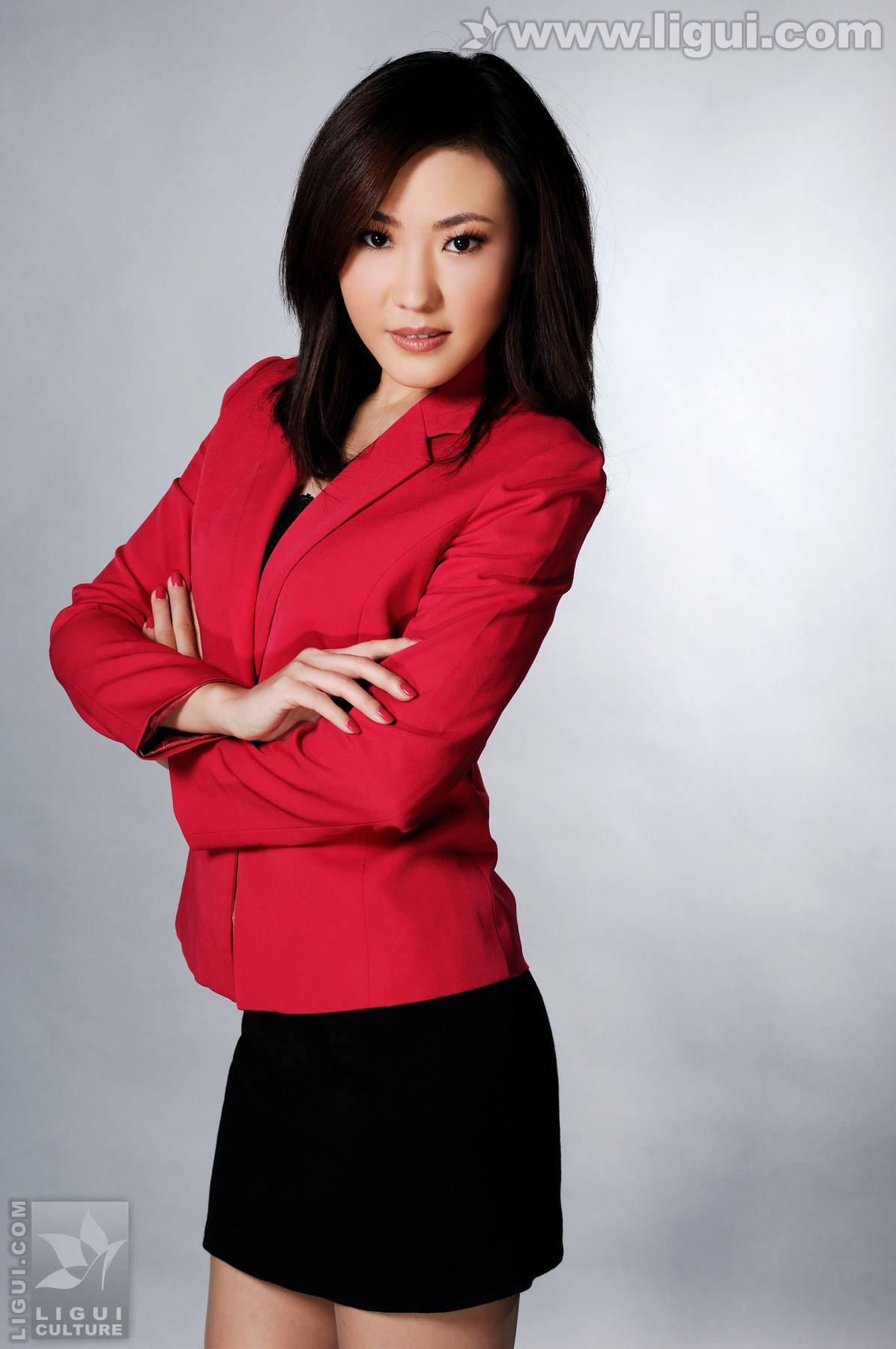 职业装下的高跟魅力风姿：modelCOCO 丽柜模特套图 2009.12.28