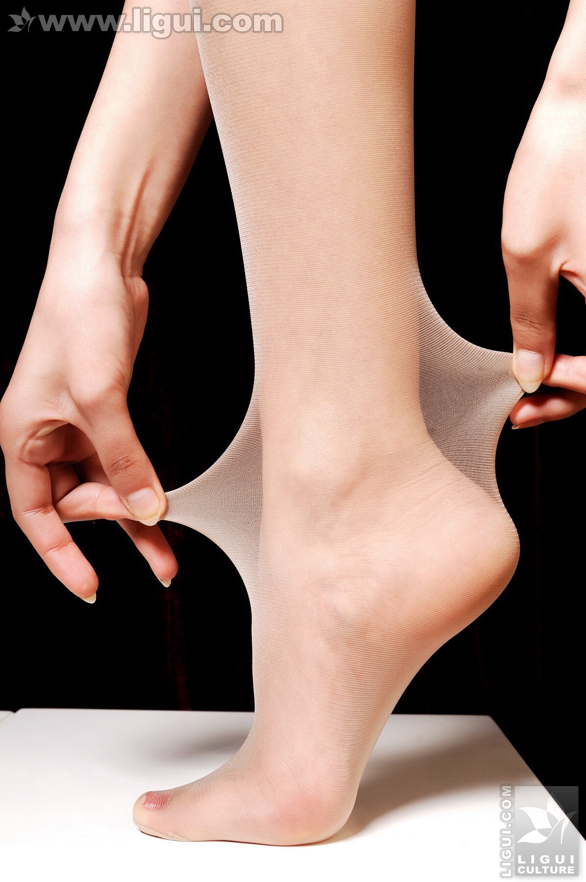 溫柔甜美的絲襪誘惑地帶 Model 文欣 Ligui 丽柜