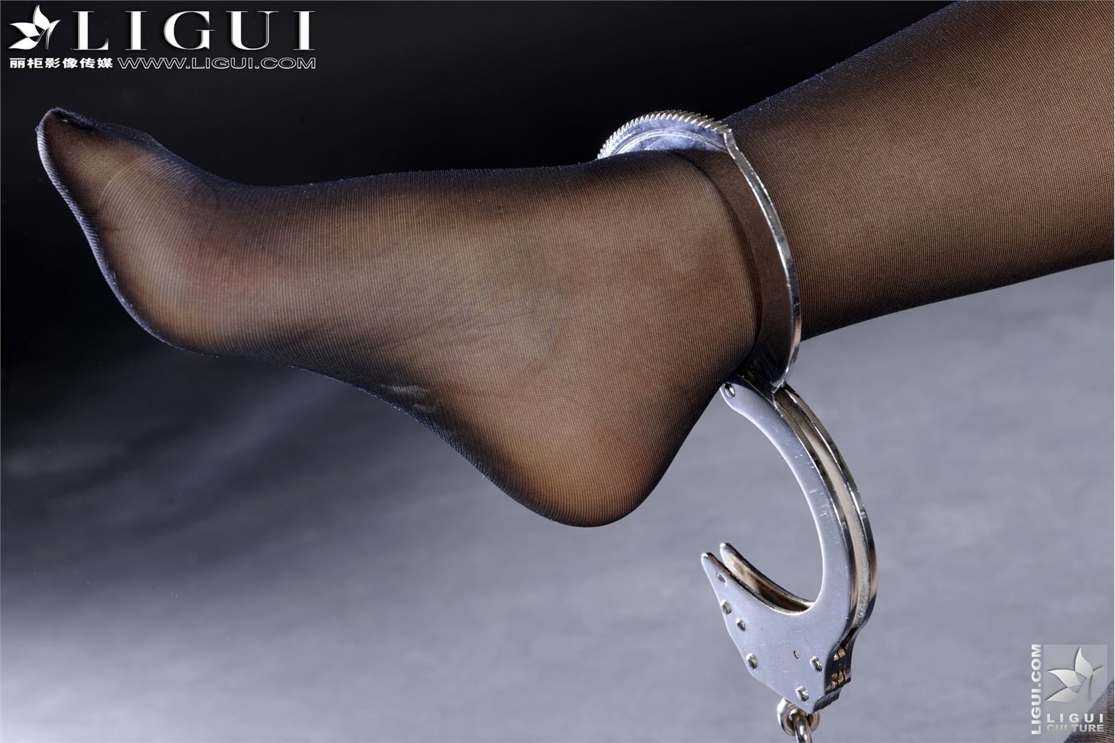 丽柜黑丝女警  Model 苏菲 丽柜套图