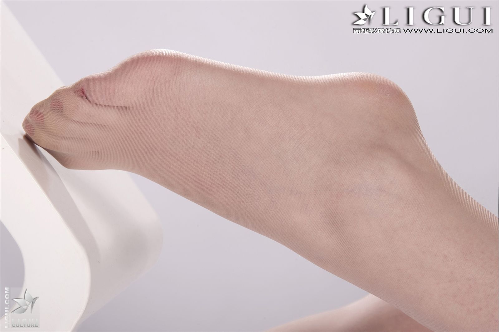 丽柜会所最新模特 model 乔萌