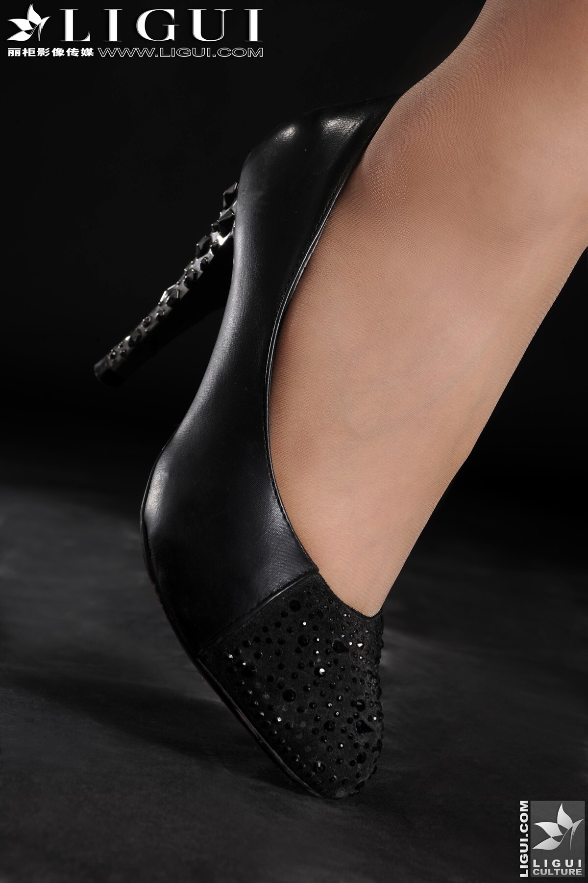 迷人的家庭女教師  Model - 怡萱 [Ligui]丽柜 20111028