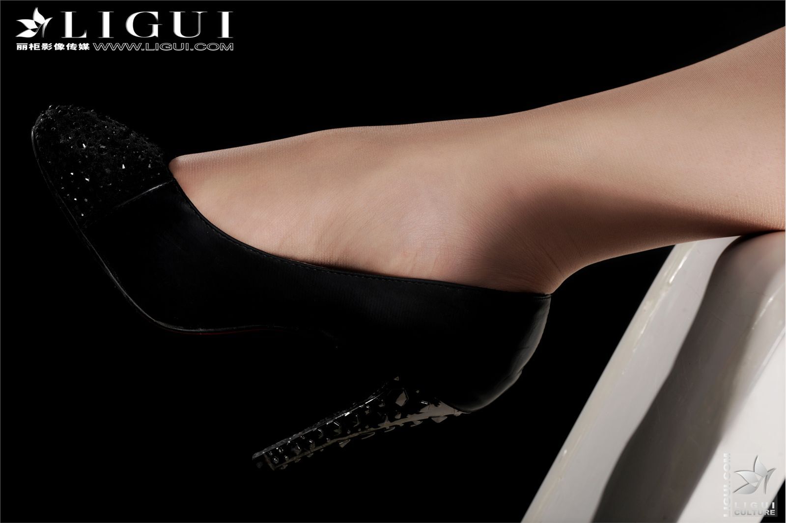 迷人的家庭女教師  Model - 怡萱 [Ligui]丽柜 20111028