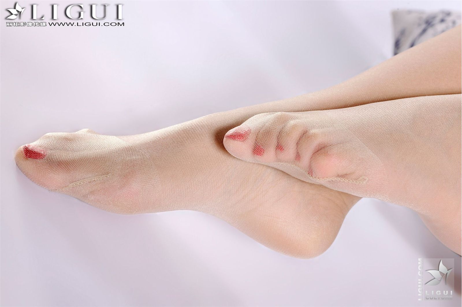 紅色水手服 Model - 田甜 上　[Ligui]丽柜 20111213　高根制服诱写真