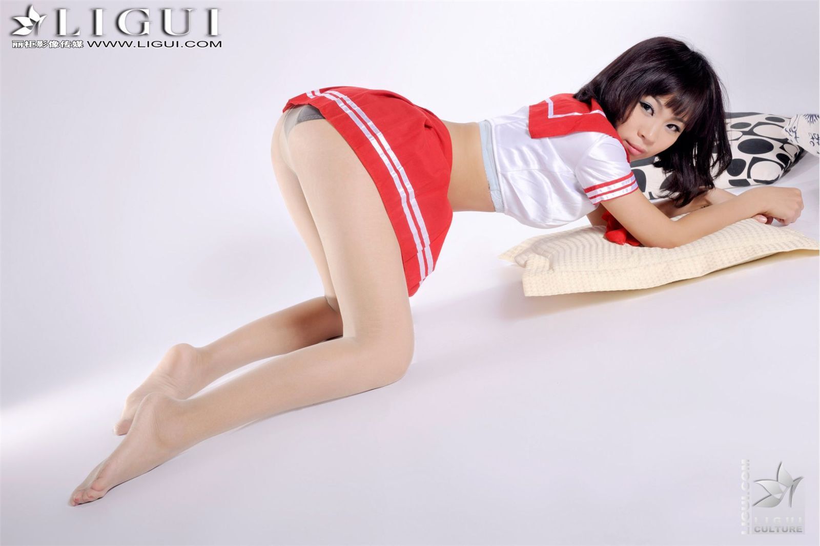 Model 田甜 紅色水手服 (下) [Ligui] 丽柜丝袜美腿模特