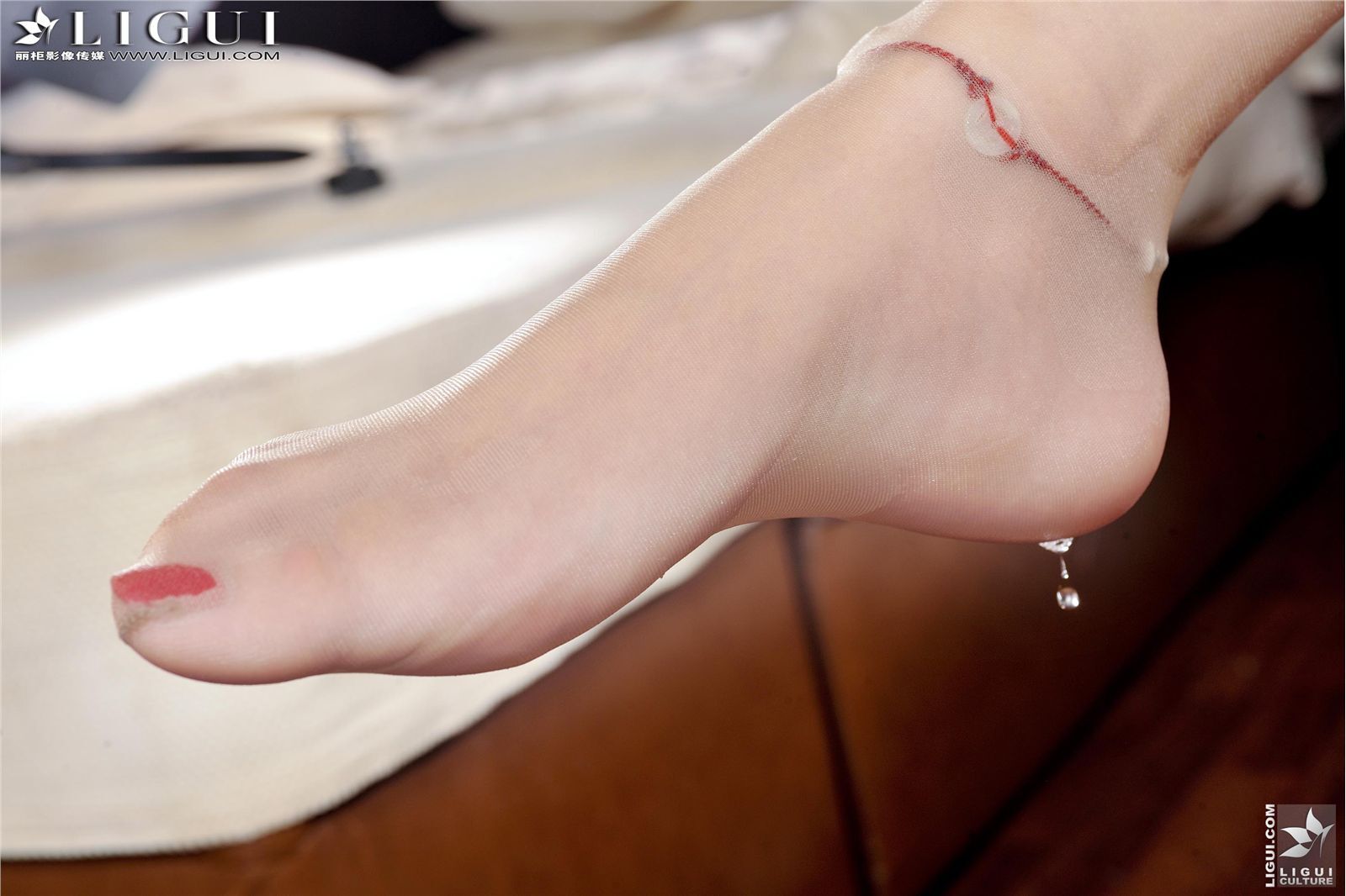 [丽柜vip另类视觉] 2012.07.11 Model 淩淩  国内性感美女写真