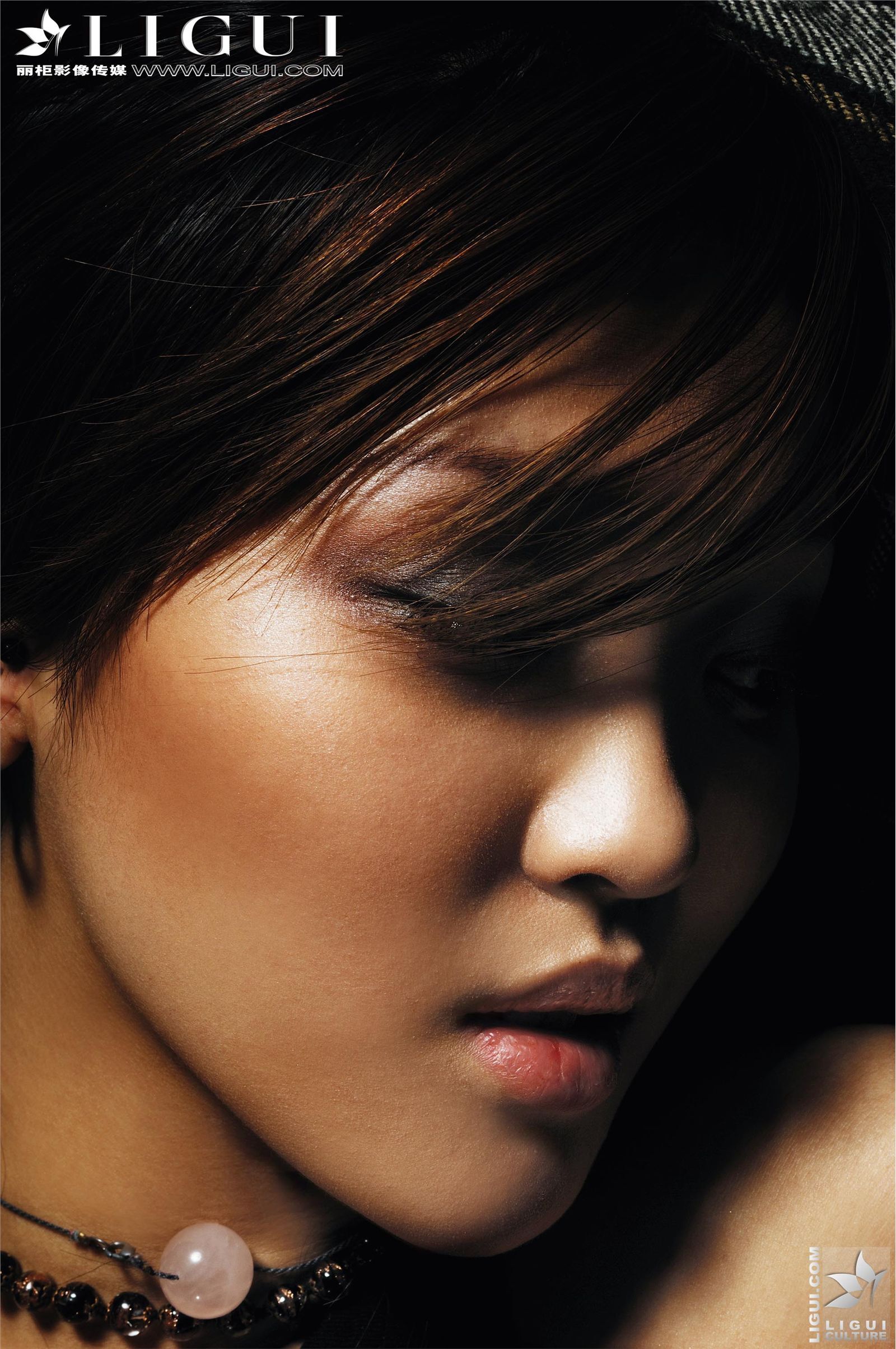 [Ligui丽柜] 美足系列 Model C C 国产性感美女图片