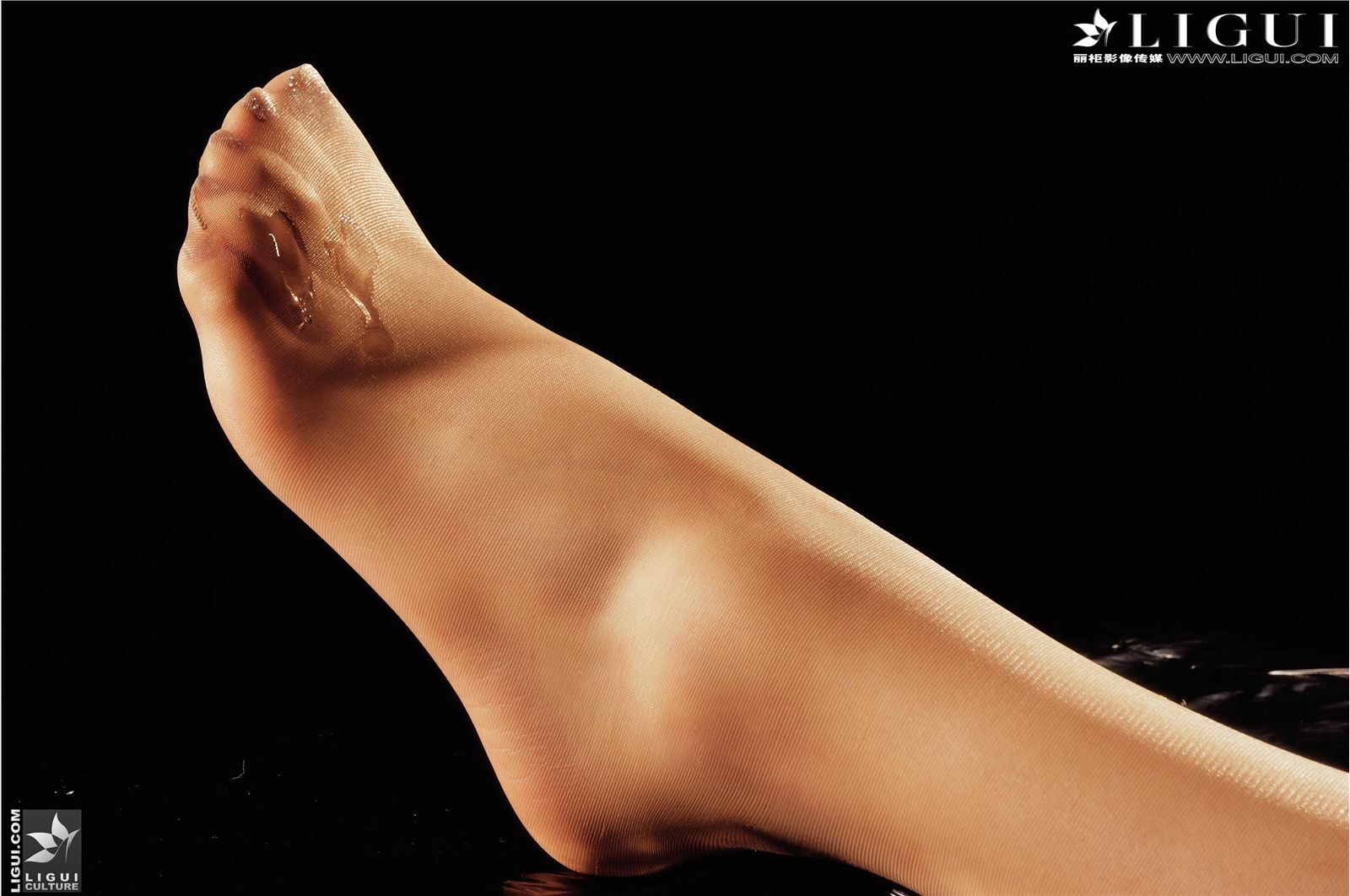 [Ligui丽柜] 美足系列 Model C C 国产性感美女图片
