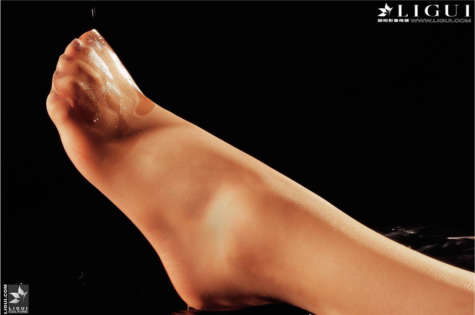 [Ligui丽柜] 美足系列 Model C C 国产性感美女图片