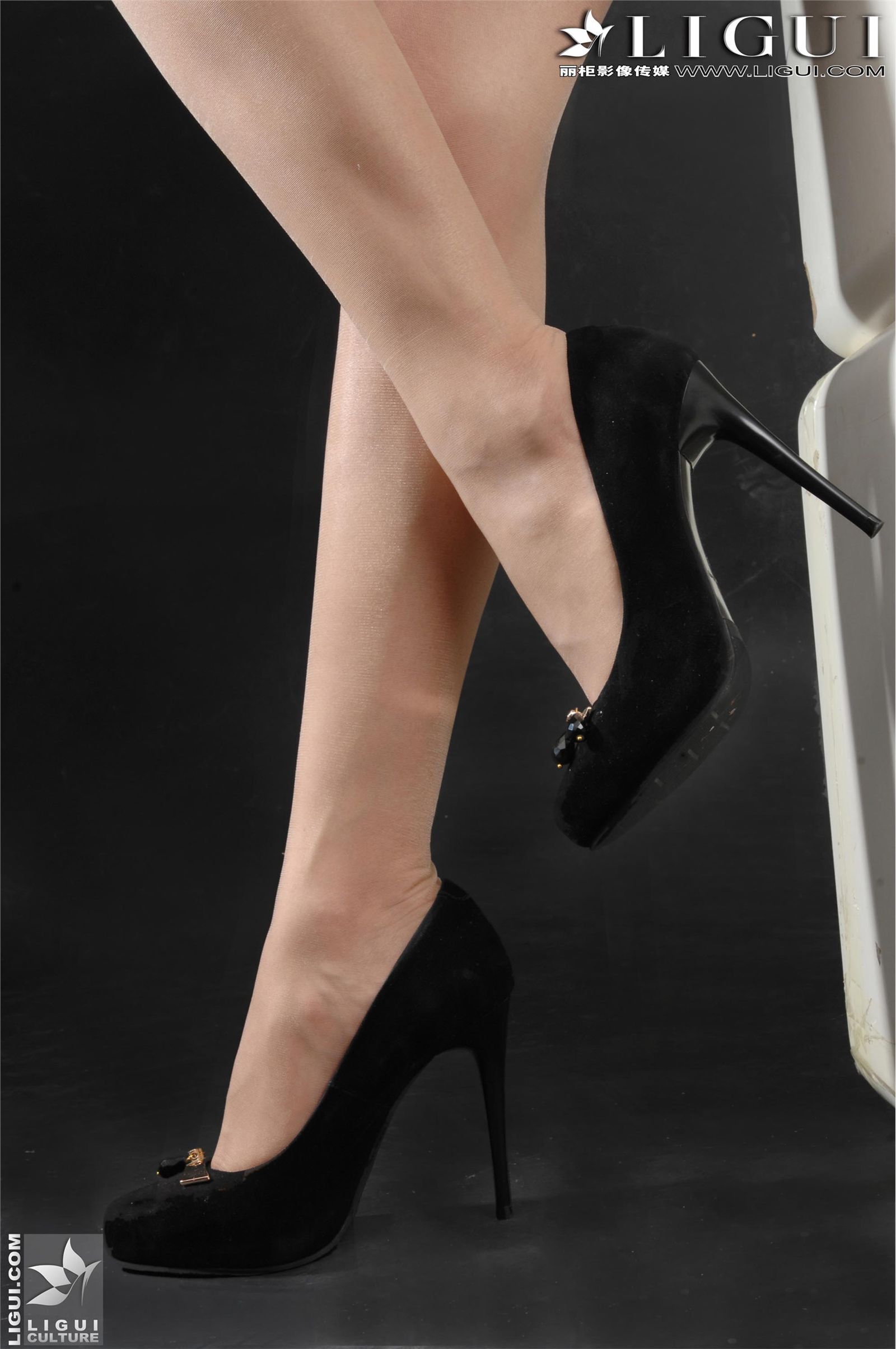 [麗櫃VIP時尚寫真]2012.12.12　MODEL可馨　国产性感丝袜美女