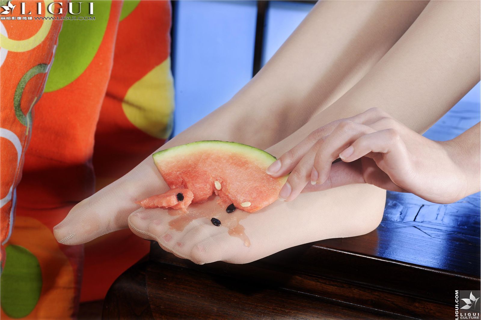 [丽柜] 2013.03.18 另类视觉 MODEL 文欣 和服诱惑