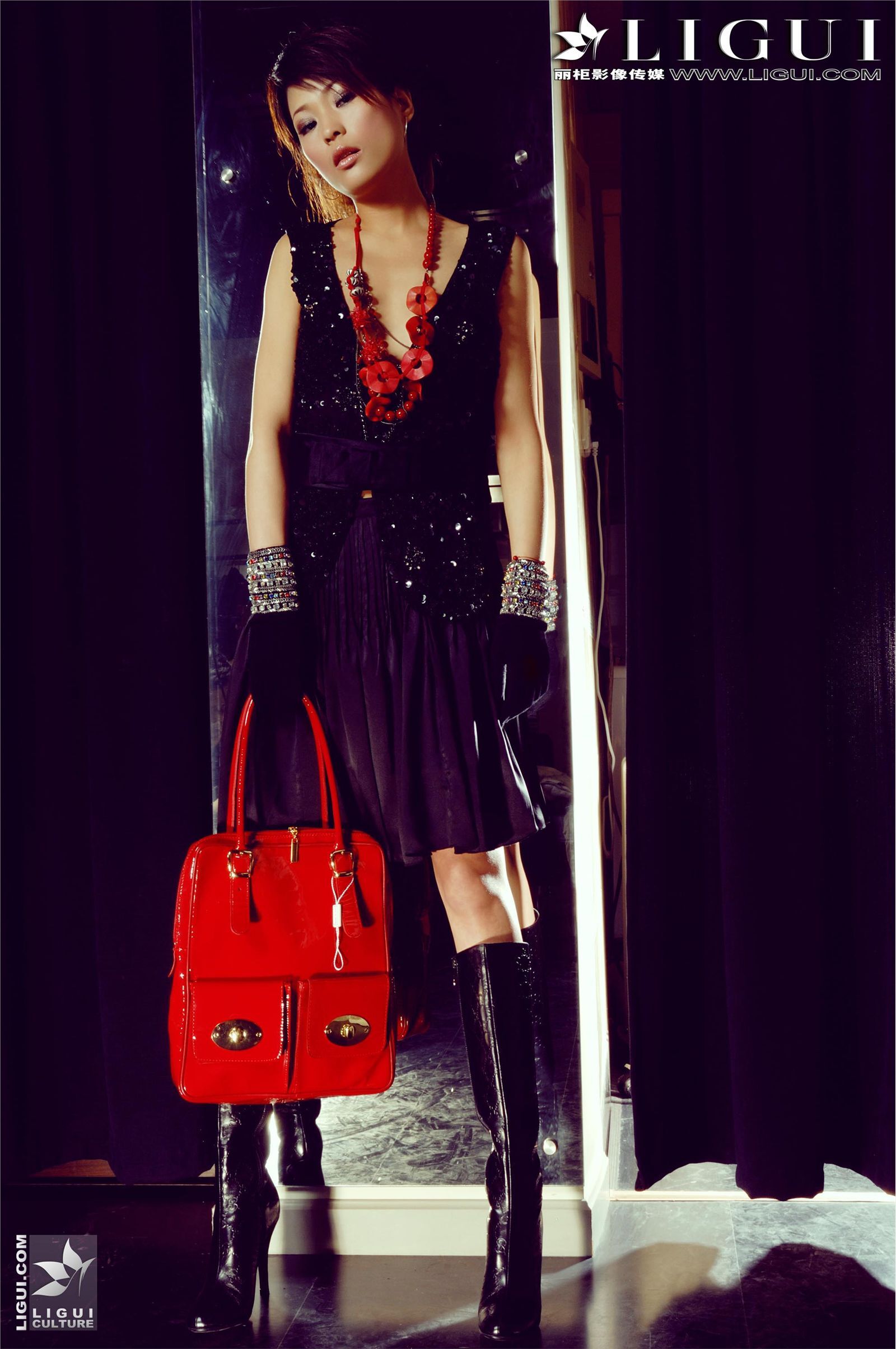 [丽柜] 2013.03.19 名莲杂志 Kelly Lisa 国产美女图片