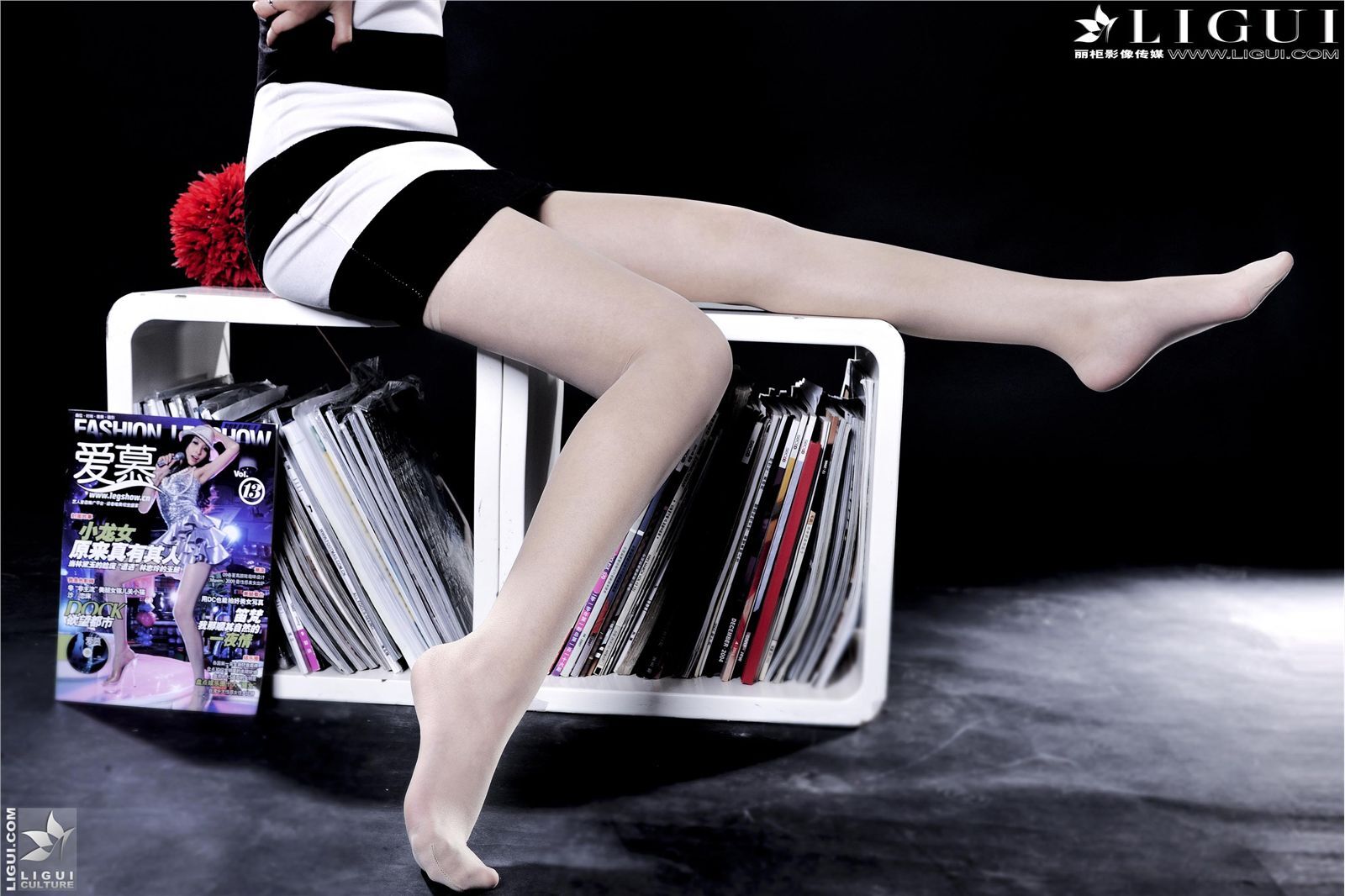 [丽柜]  网络丽人 MODEL 小杨幂 丝袜美女图片