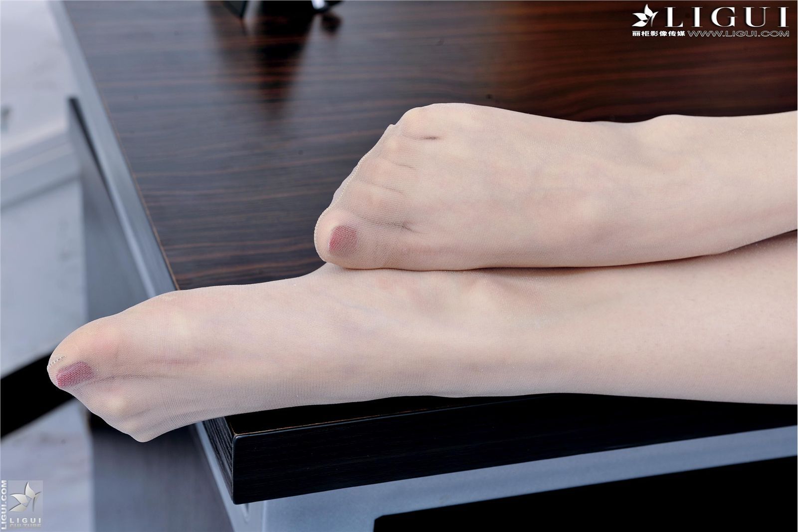 [麗櫃] 20130327 時尚寫真 MODEL 可馨 最新丝袜制服美女