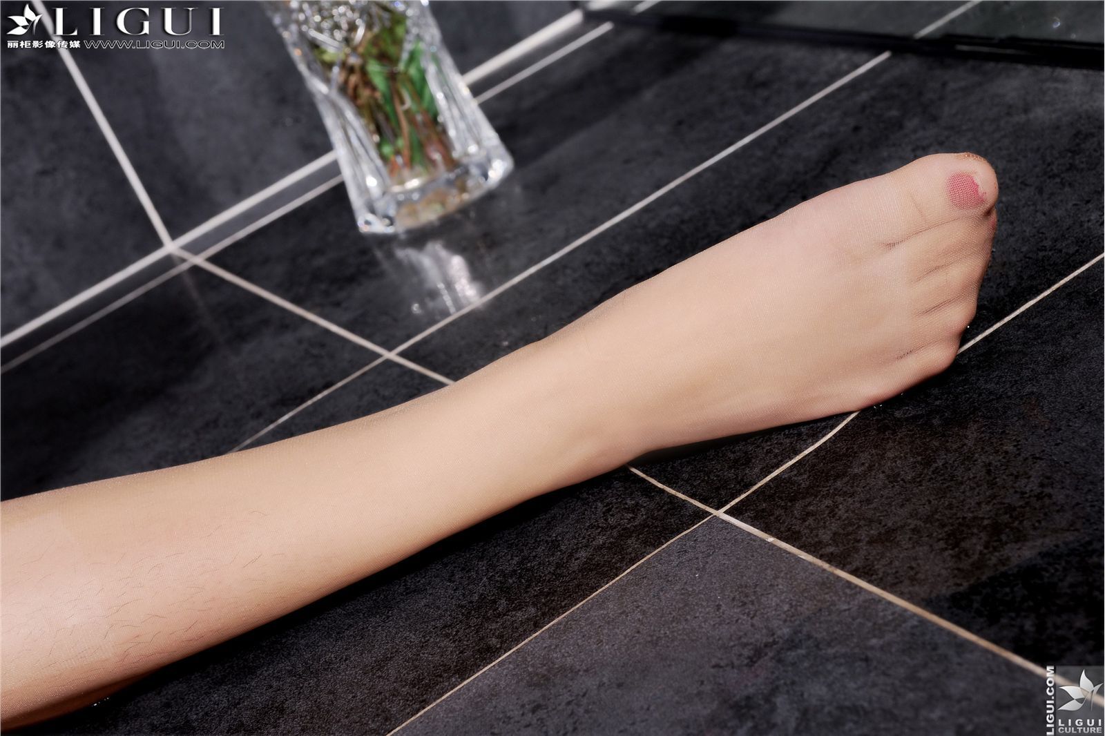 [丽柜] 2013.04 类视觉 MODEL 英子 唯美新图