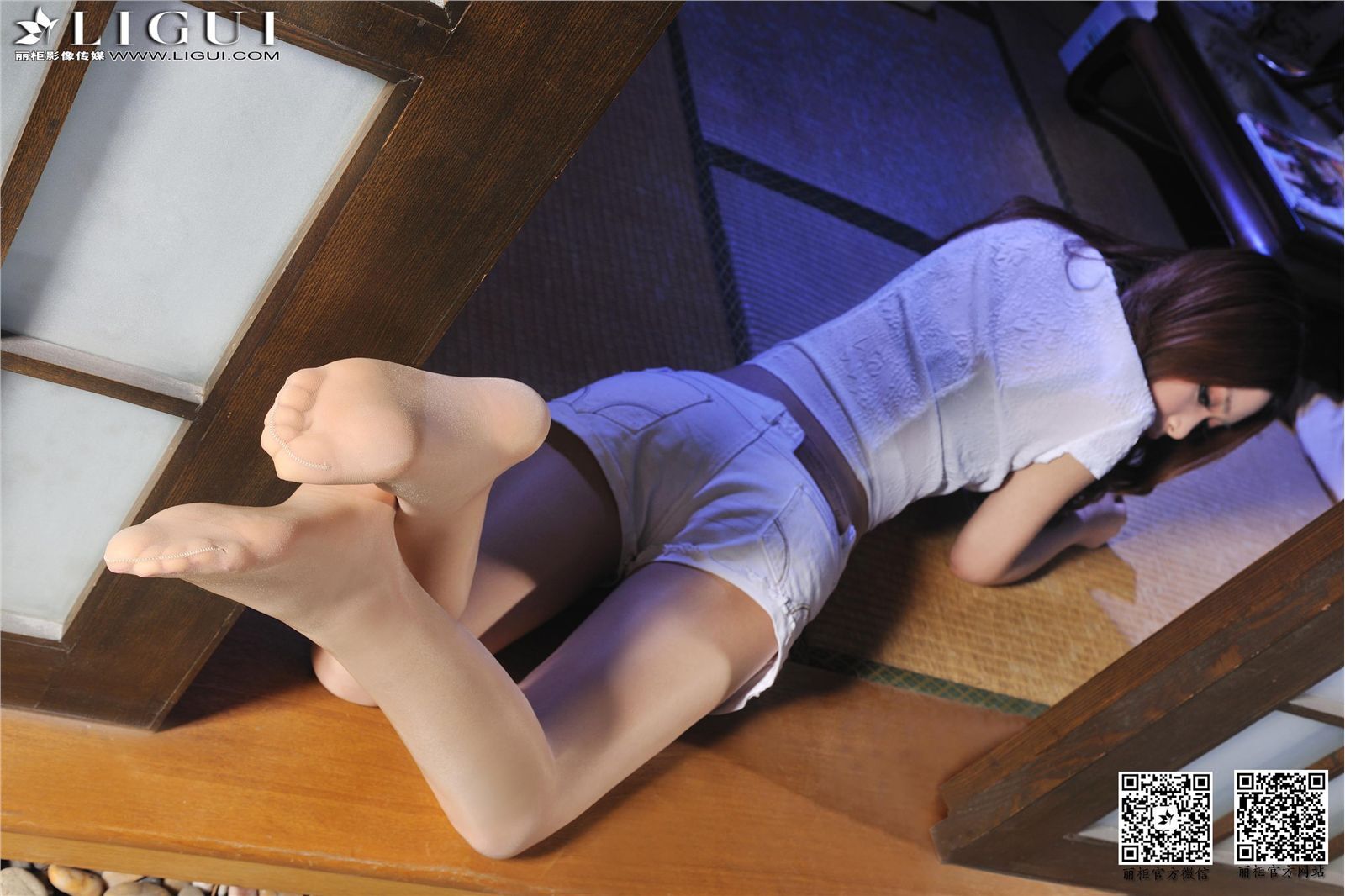 [丽柜] 20131122 网络丽人 允儿