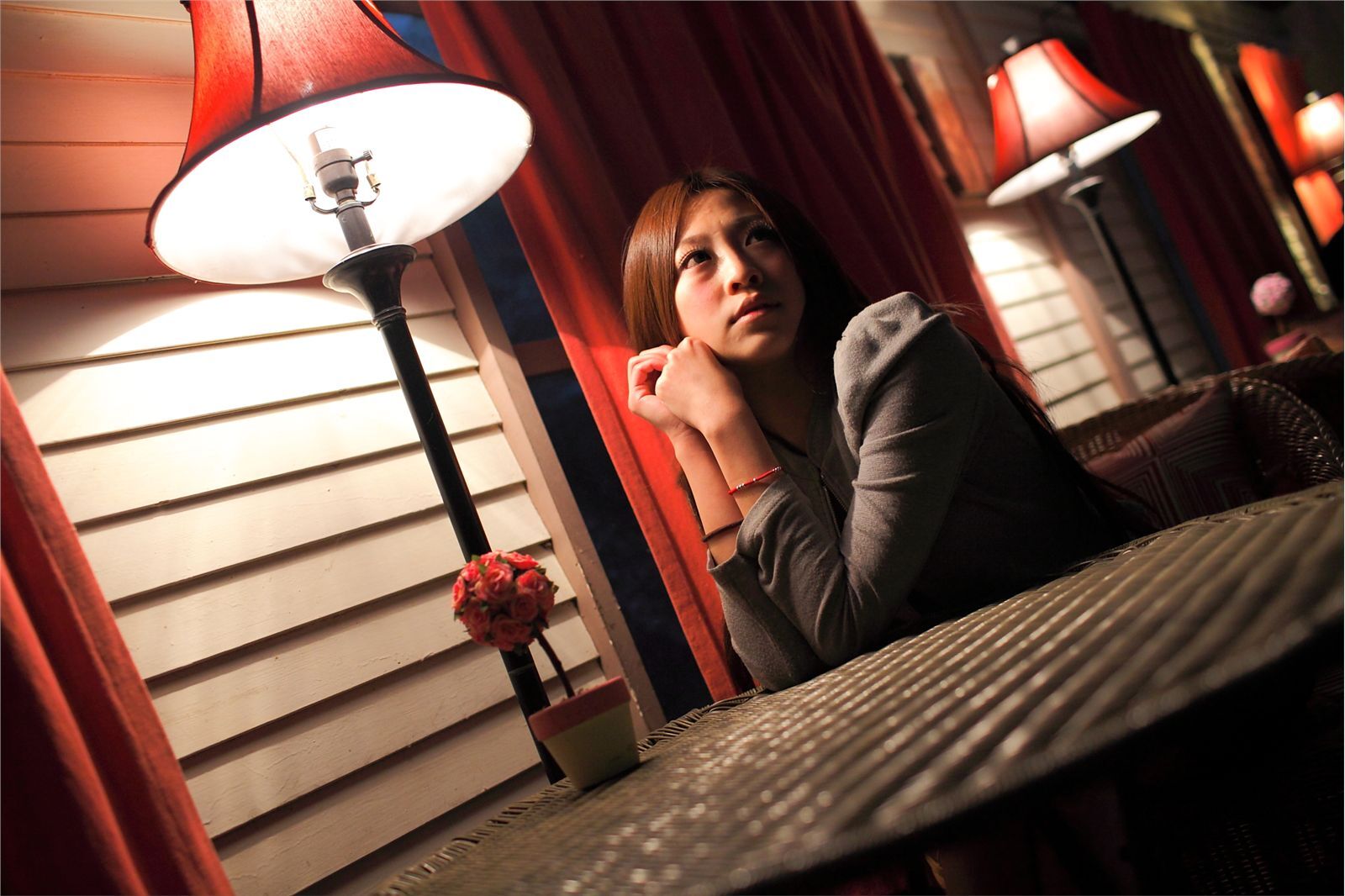 麻豆系列高清美女图片 2011年4月04日 小鹿 国产性感美女