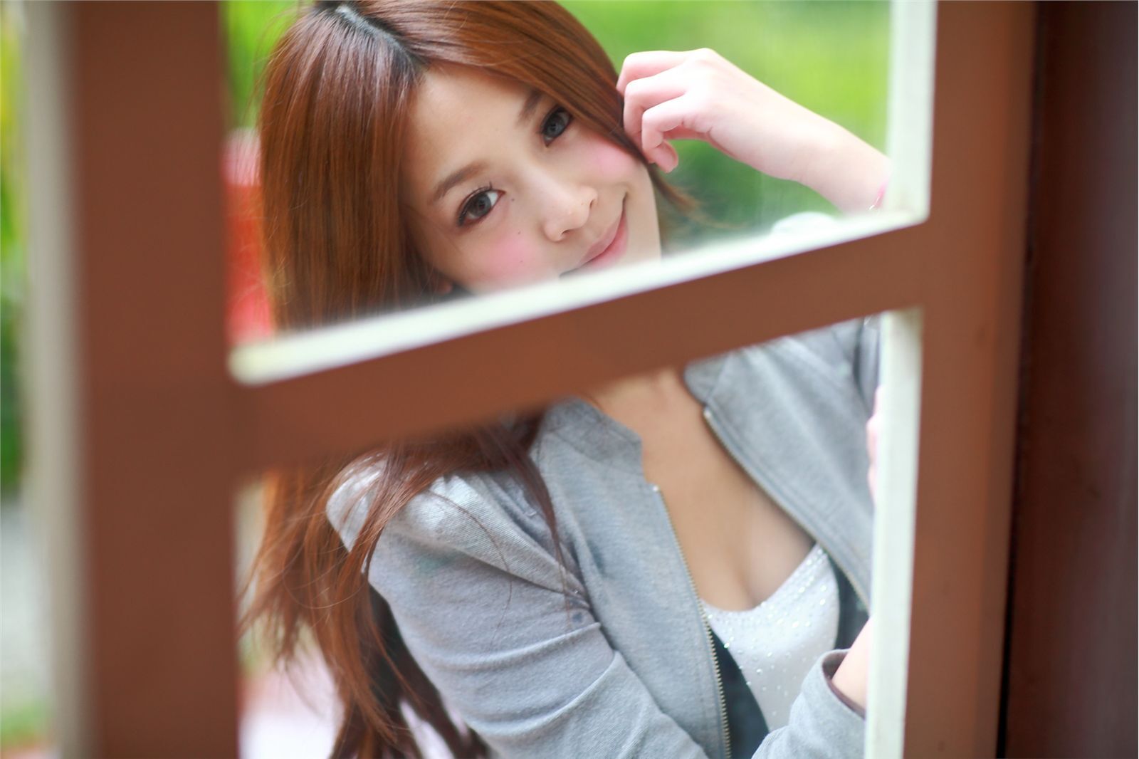 麻豆系列高清美女图片 2011年4月04日 小鹿 国产性感美女