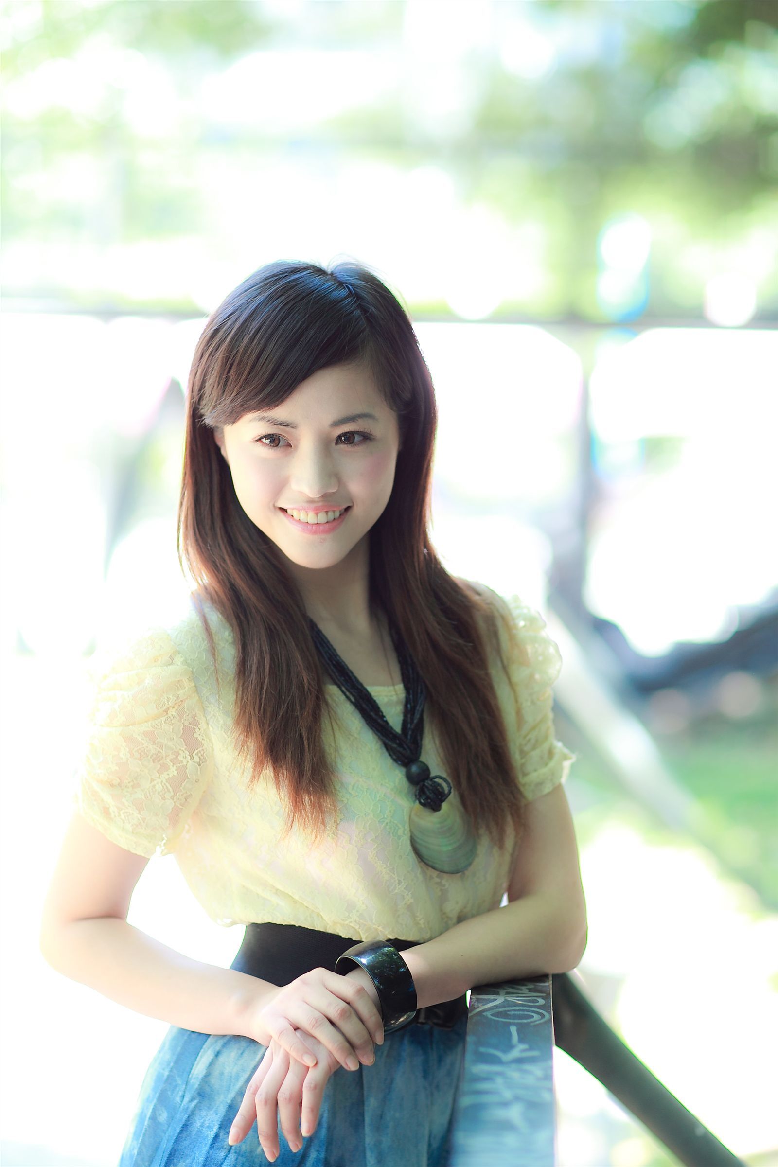 麻豆系列高清美女图片 2011年4月10日 Livia 国产性感美女