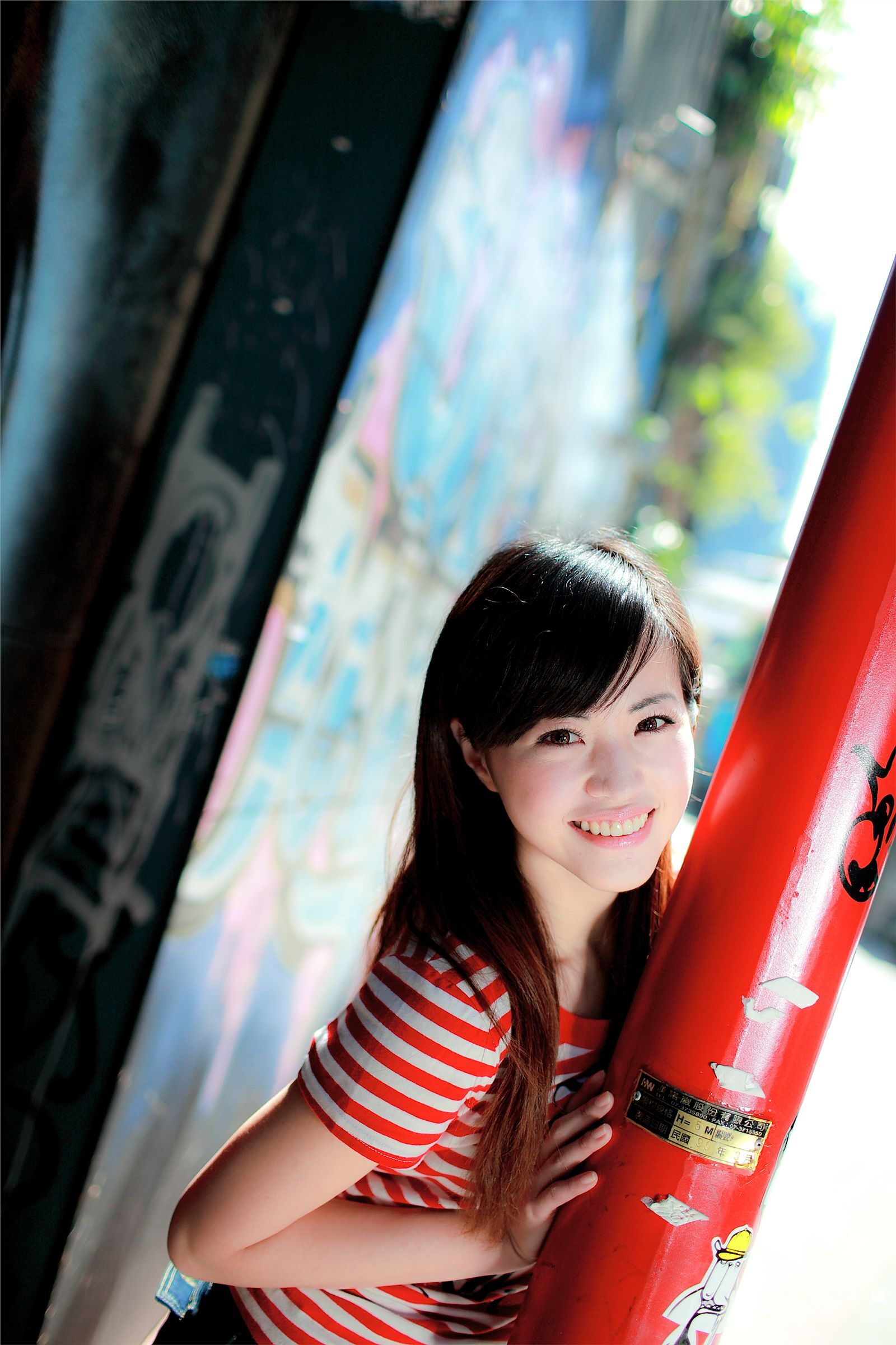 麻豆系列高清美女图片 2011年4月10日 Livia 国产性感美女