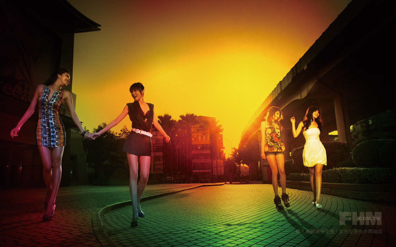 性感女郎【FHM】【男人帮】美胸半露