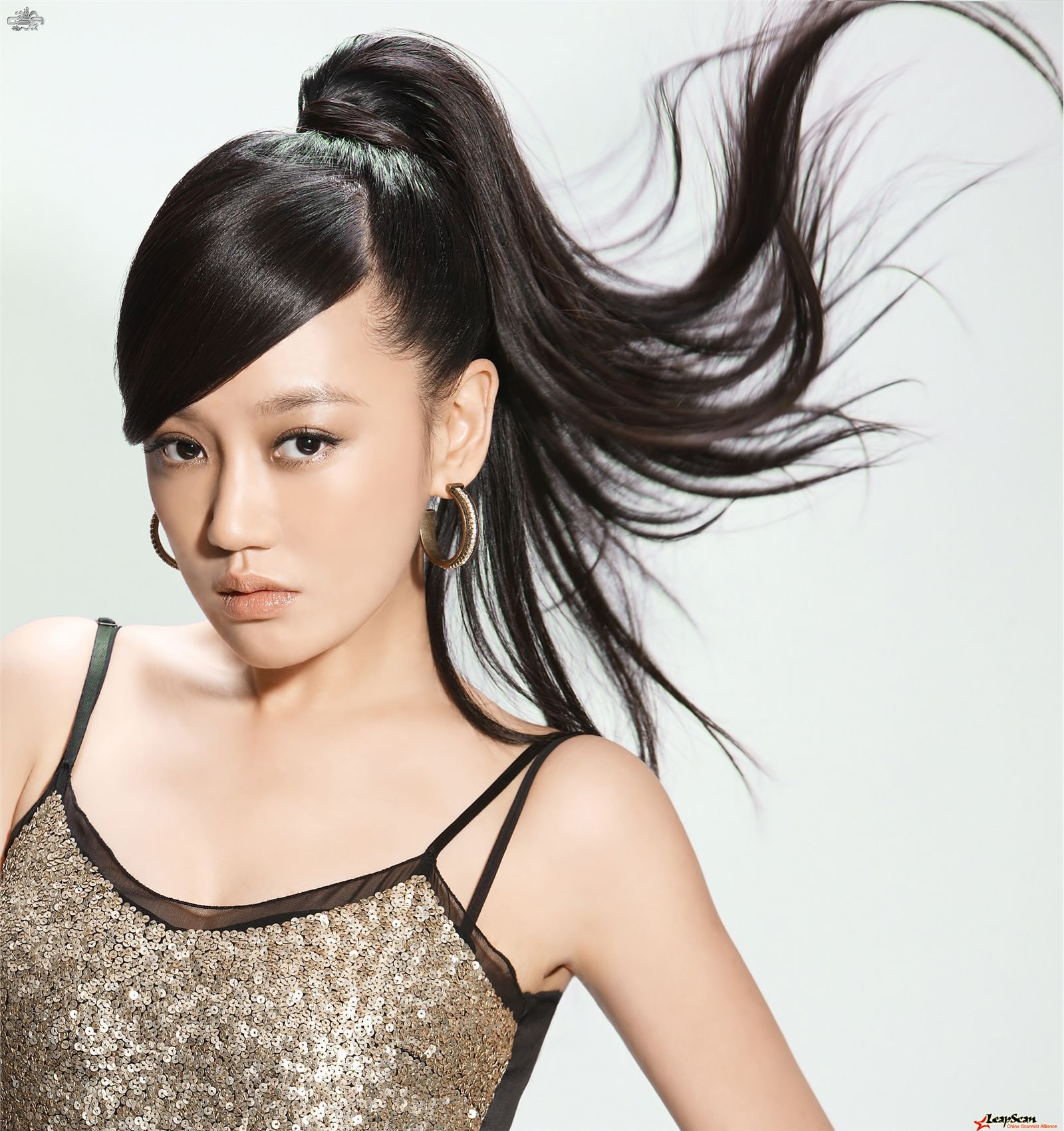 让你惊讶的高清大美女