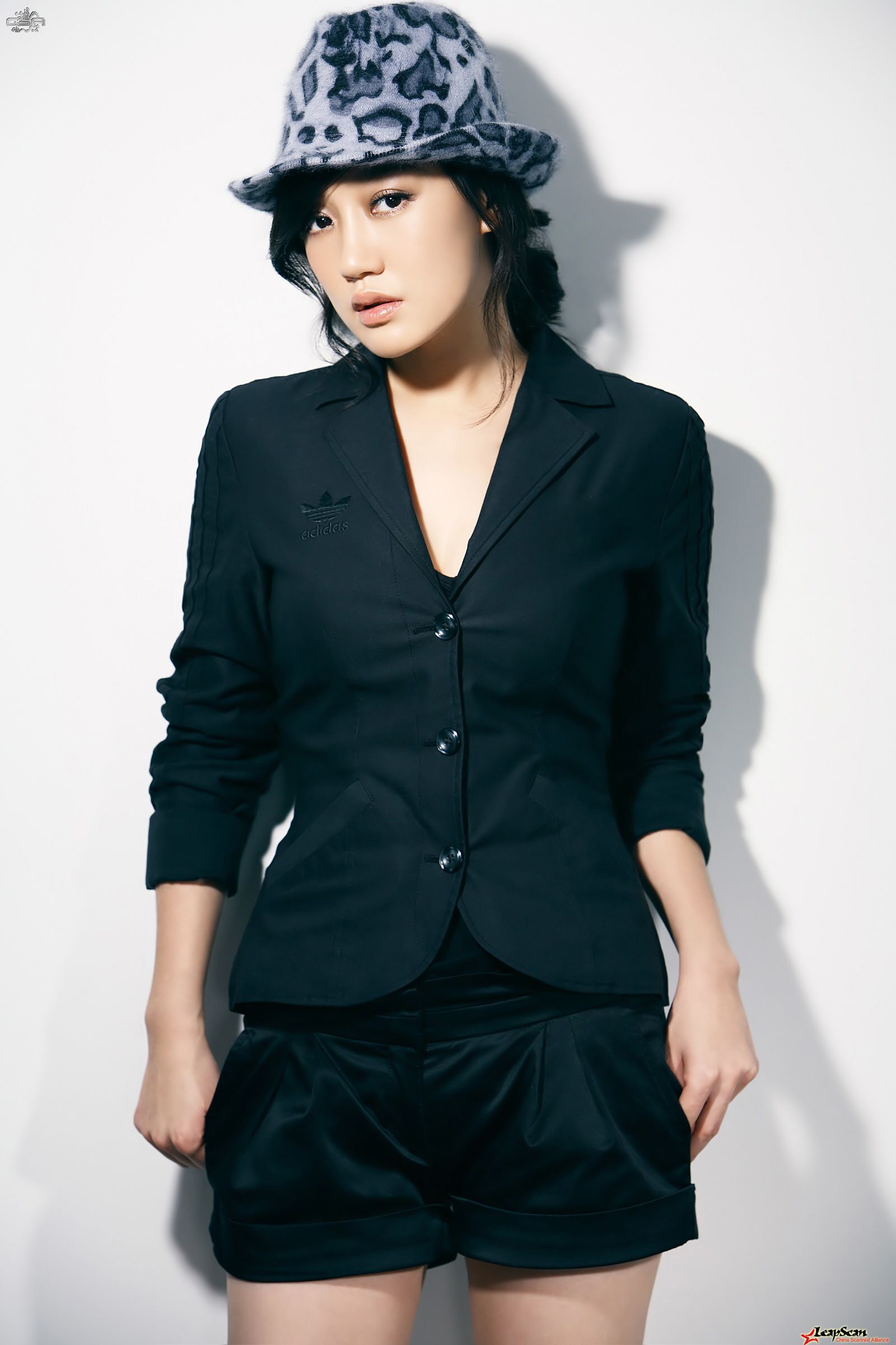 让你惊讶的高清大美女