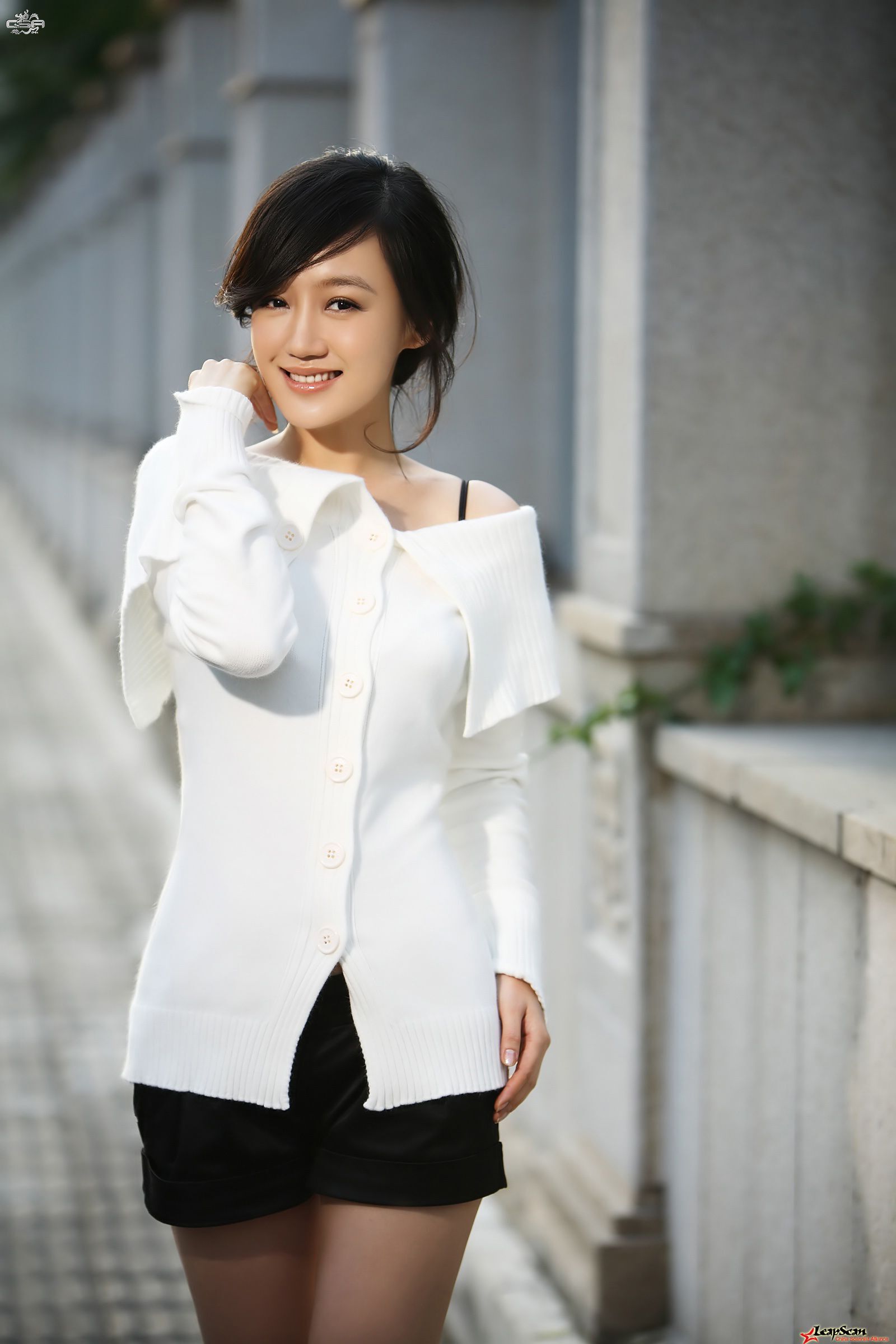 让你惊讶的高清大美女