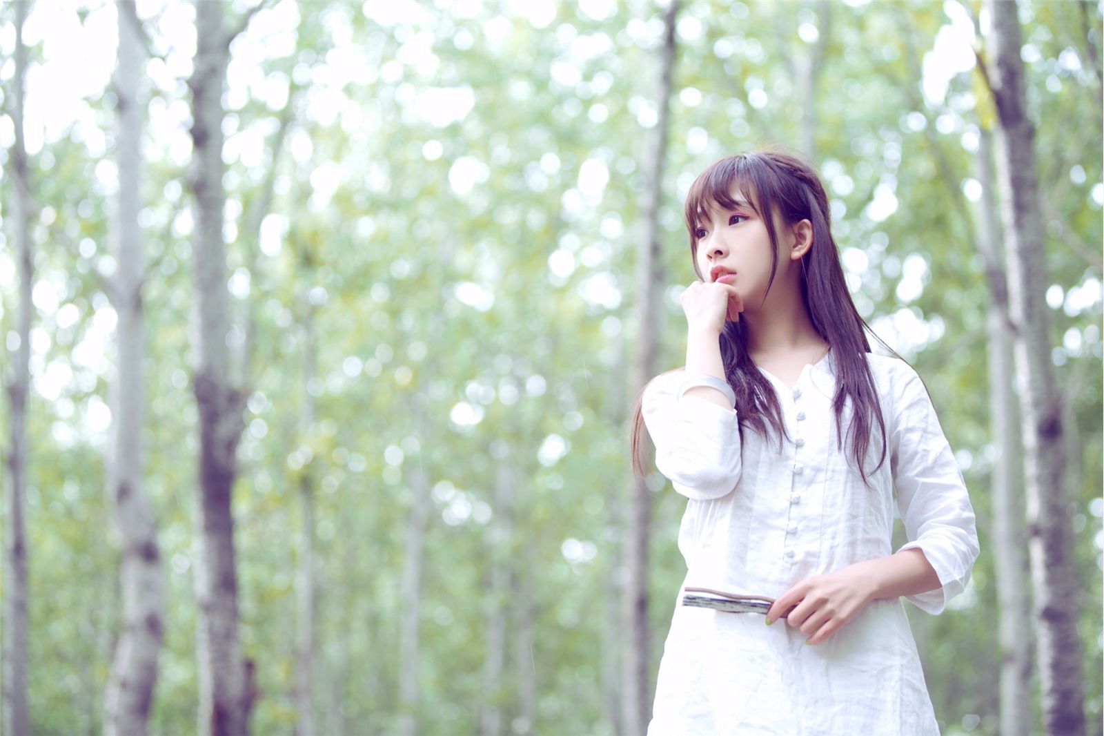 宠物女生何曼婷照片