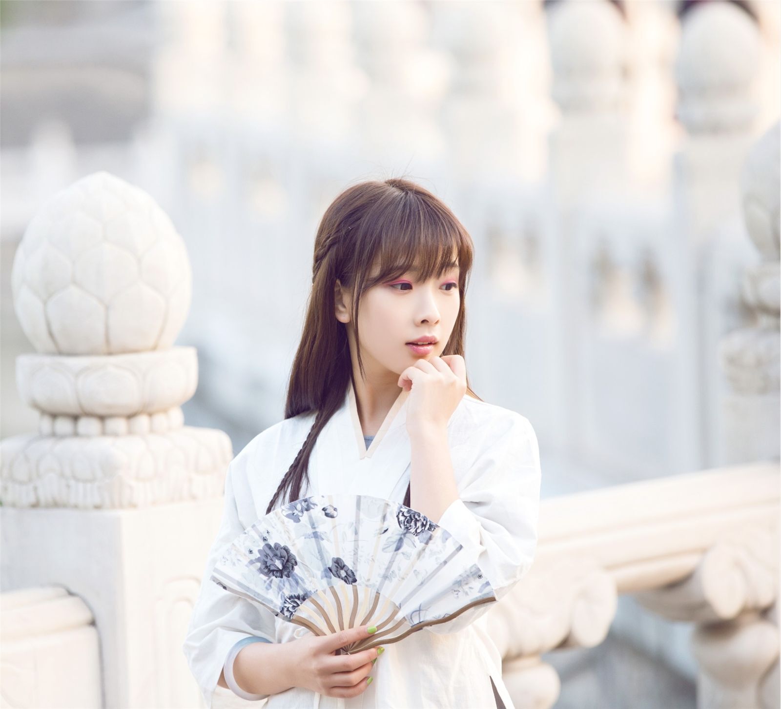 宠物女生何曼婷照片