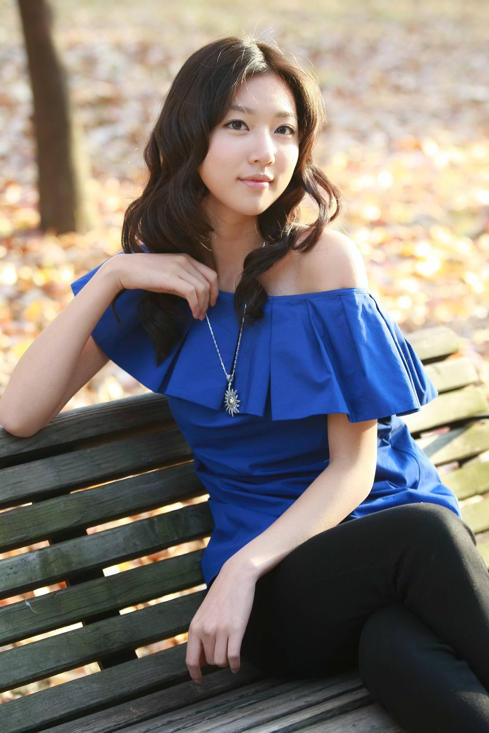 朴实俊俏的妹子