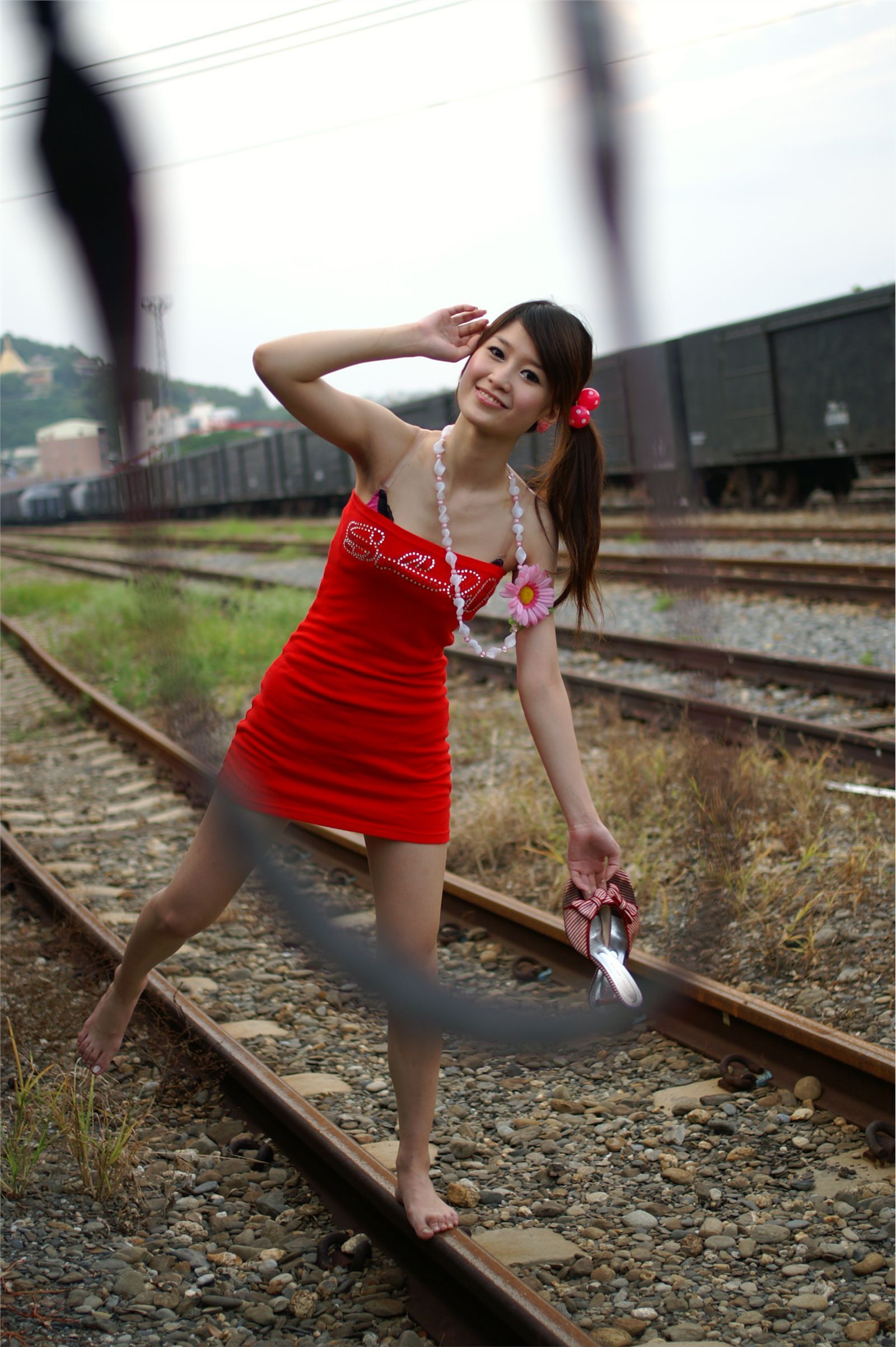 milk 高清美女性感套图 户外写真