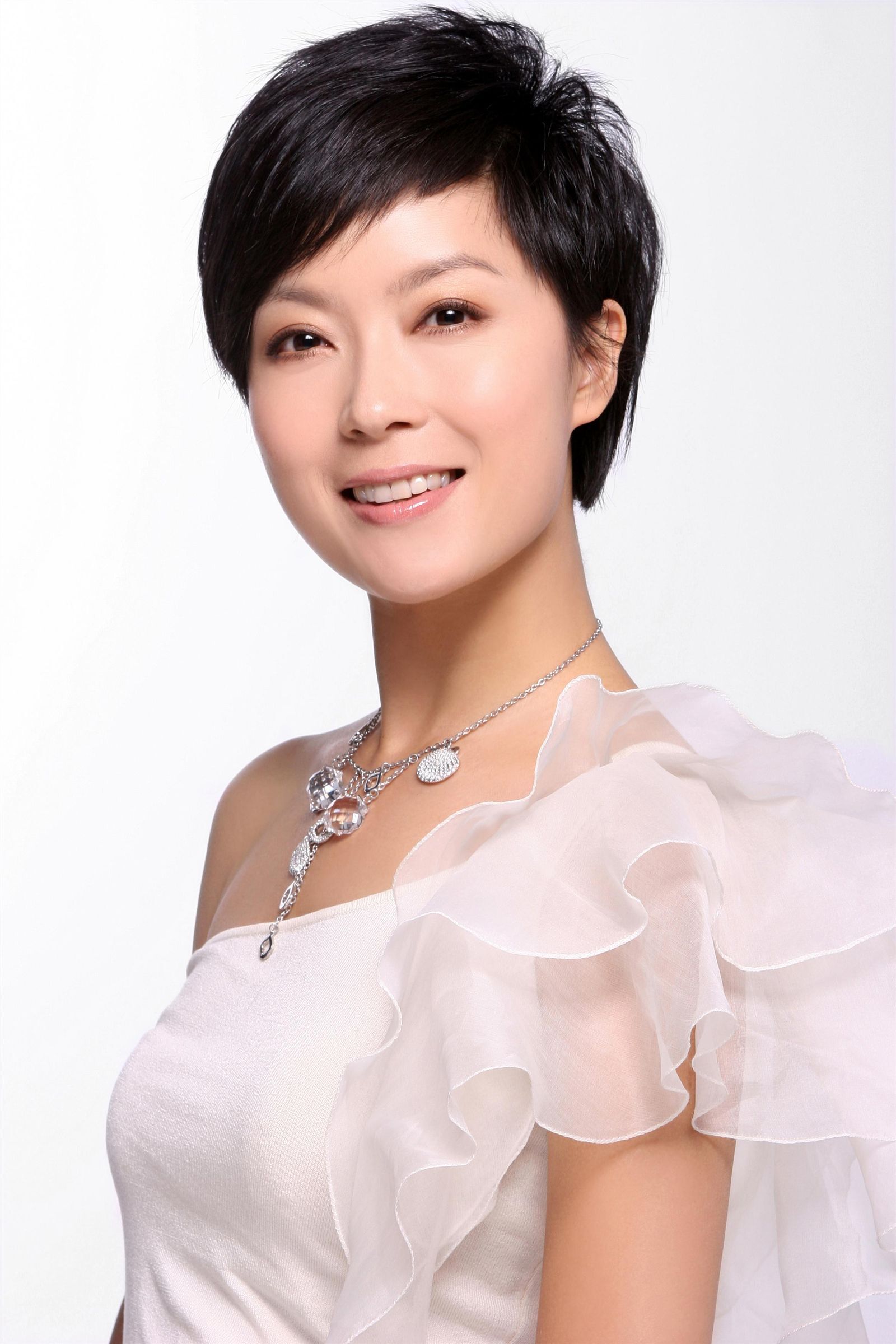 庞晓戈美丽主持高清写真