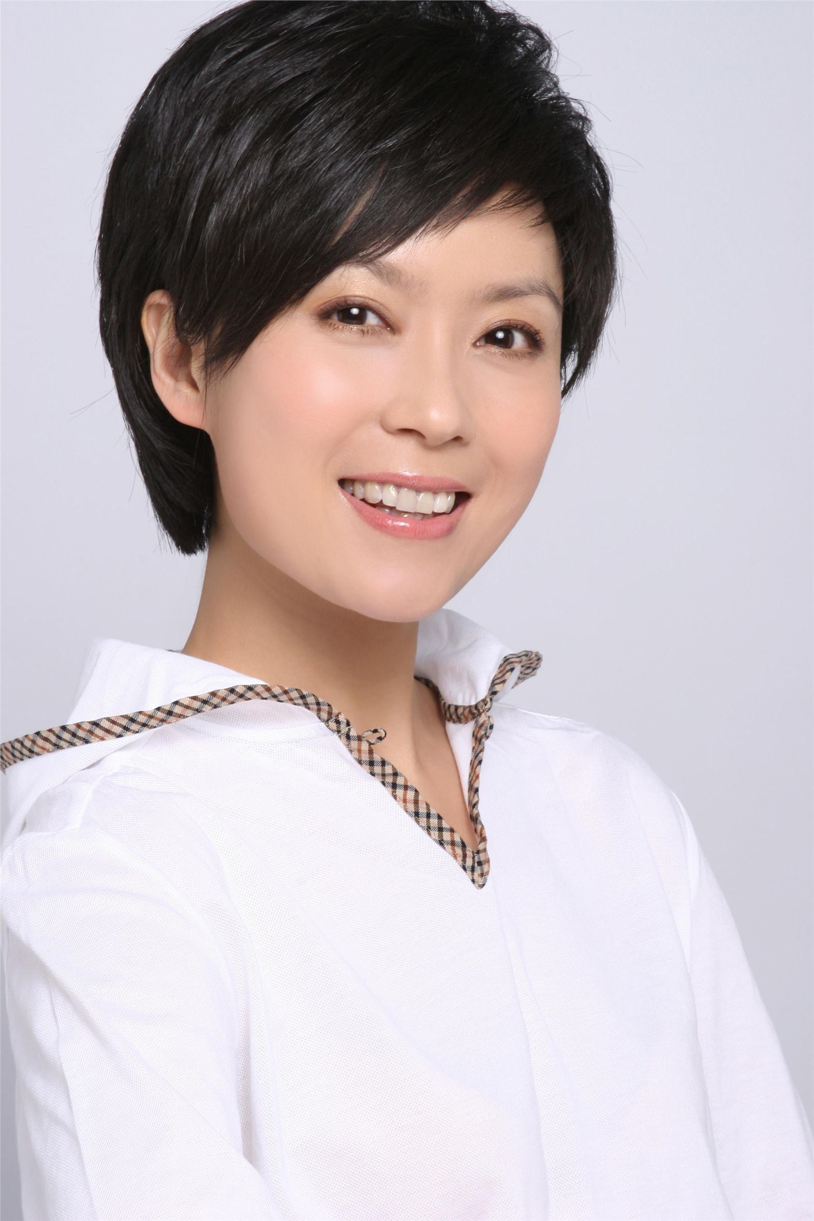 庞晓戈美丽主持高清写真