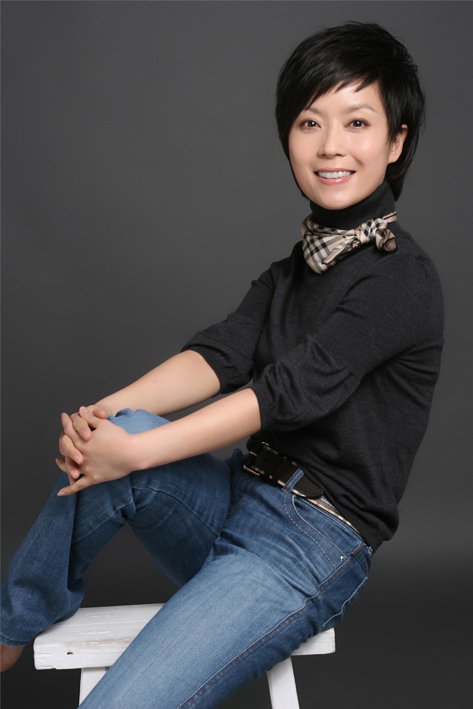 庞晓戈美丽主持高清写真