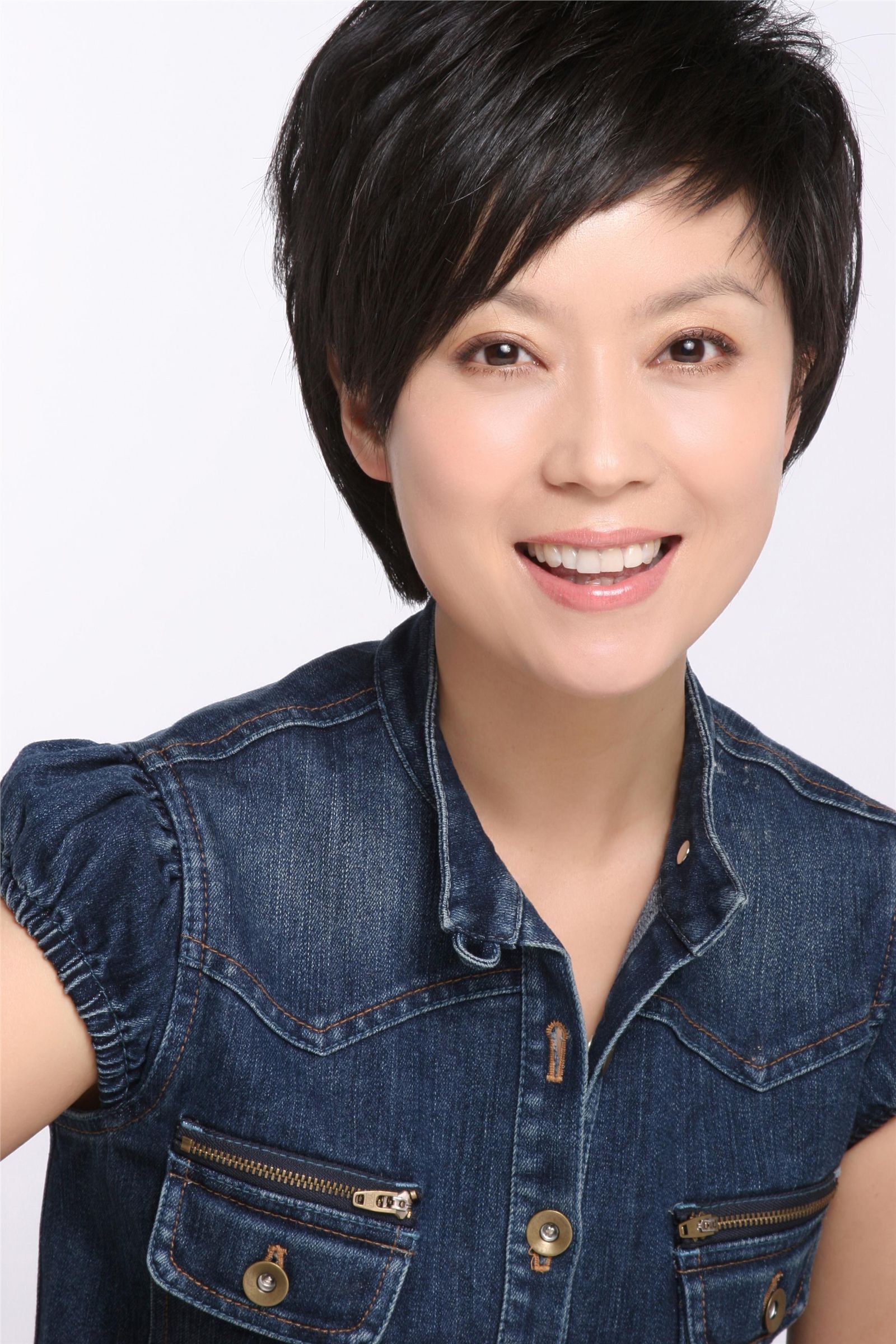 庞晓戈美丽主持高清写真