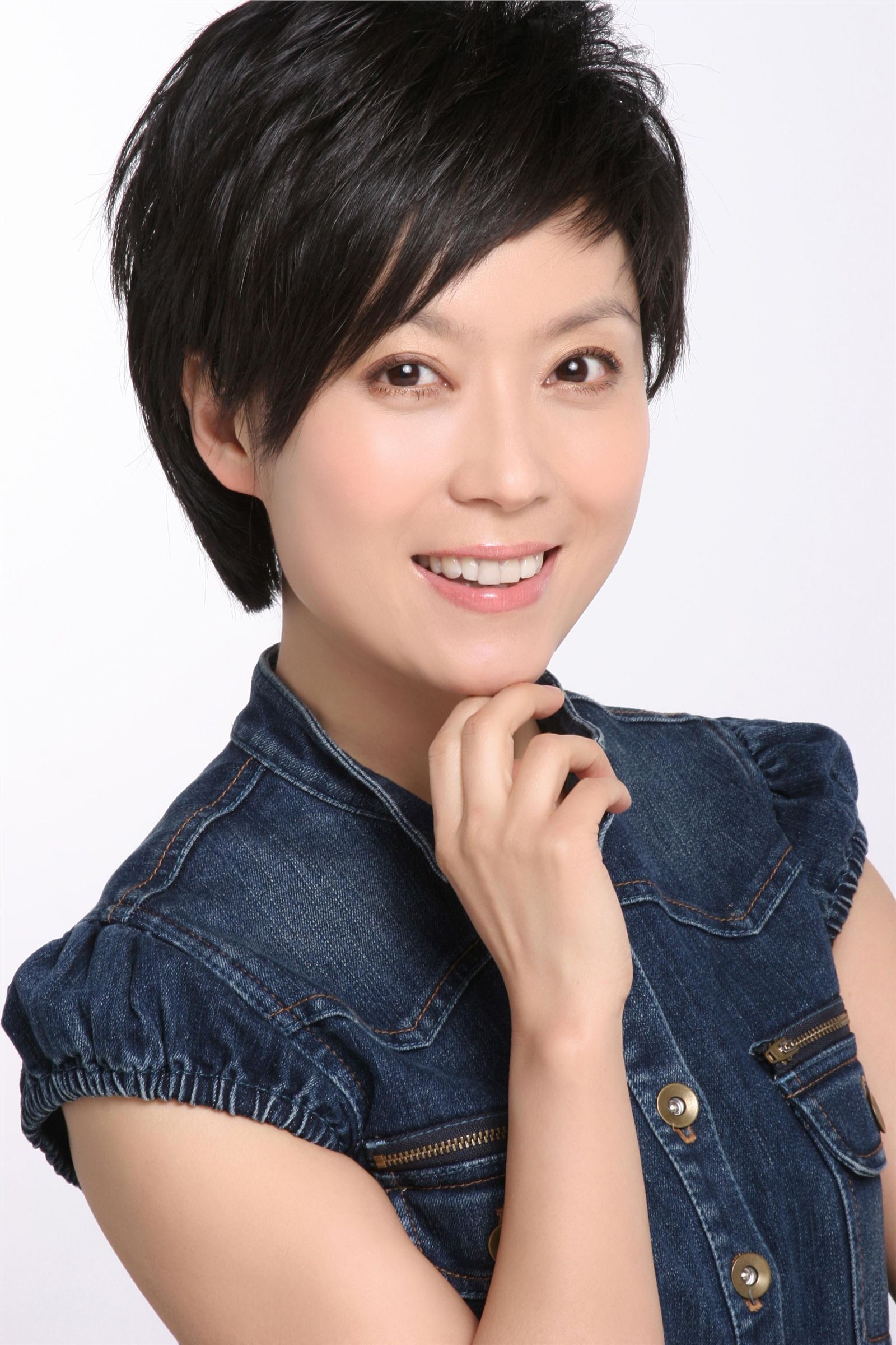 庞晓戈美丽主持高清写真