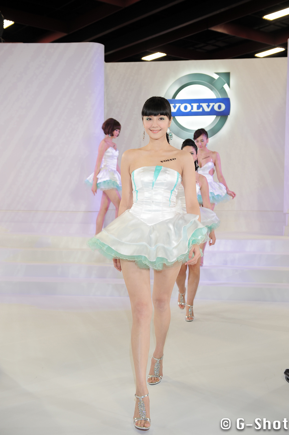 2011年台北新车大展，圣诞美腿抢先版