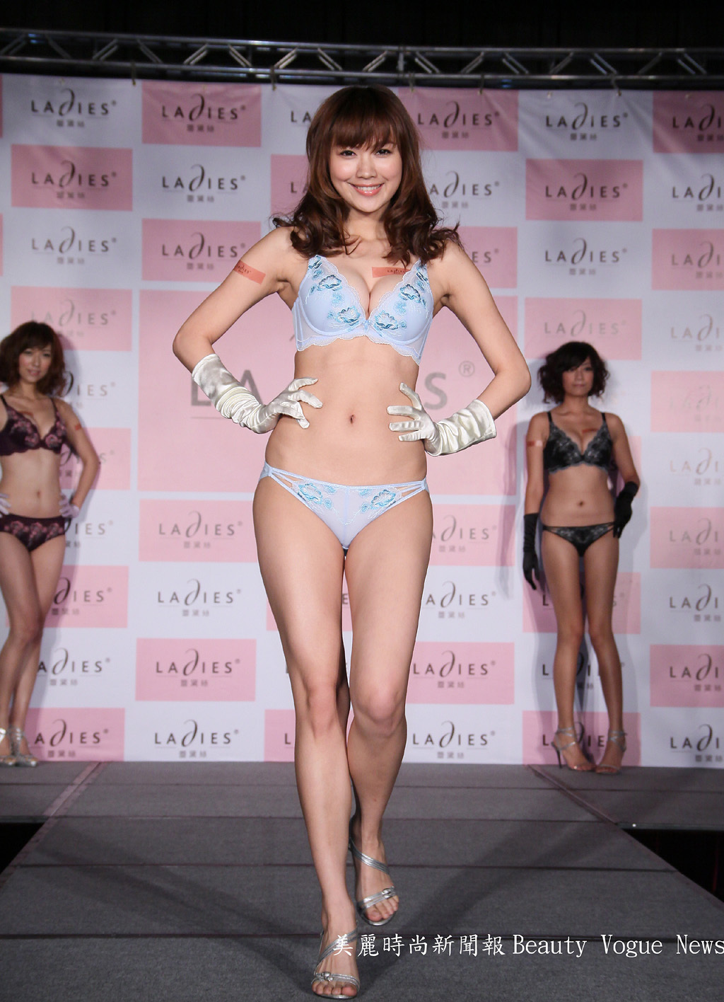 明道與宋紀妍配對雙雙代言蕾黛絲內衣代言