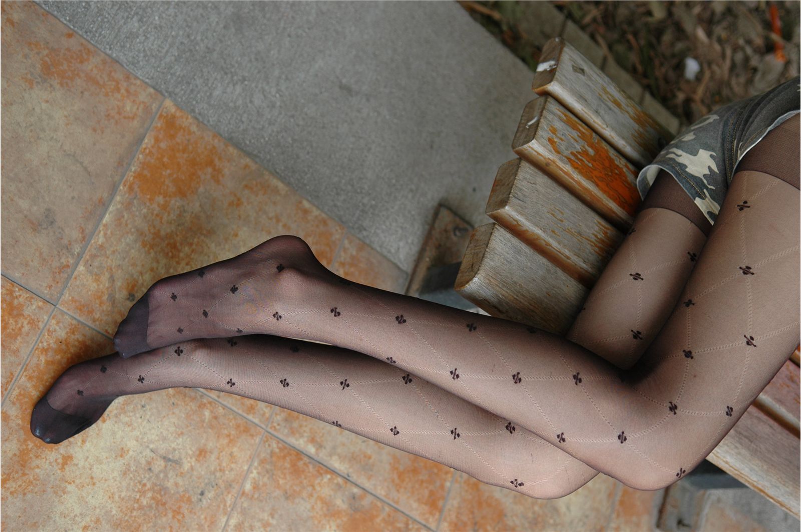 wenwen 性感丝袜美女户外写真