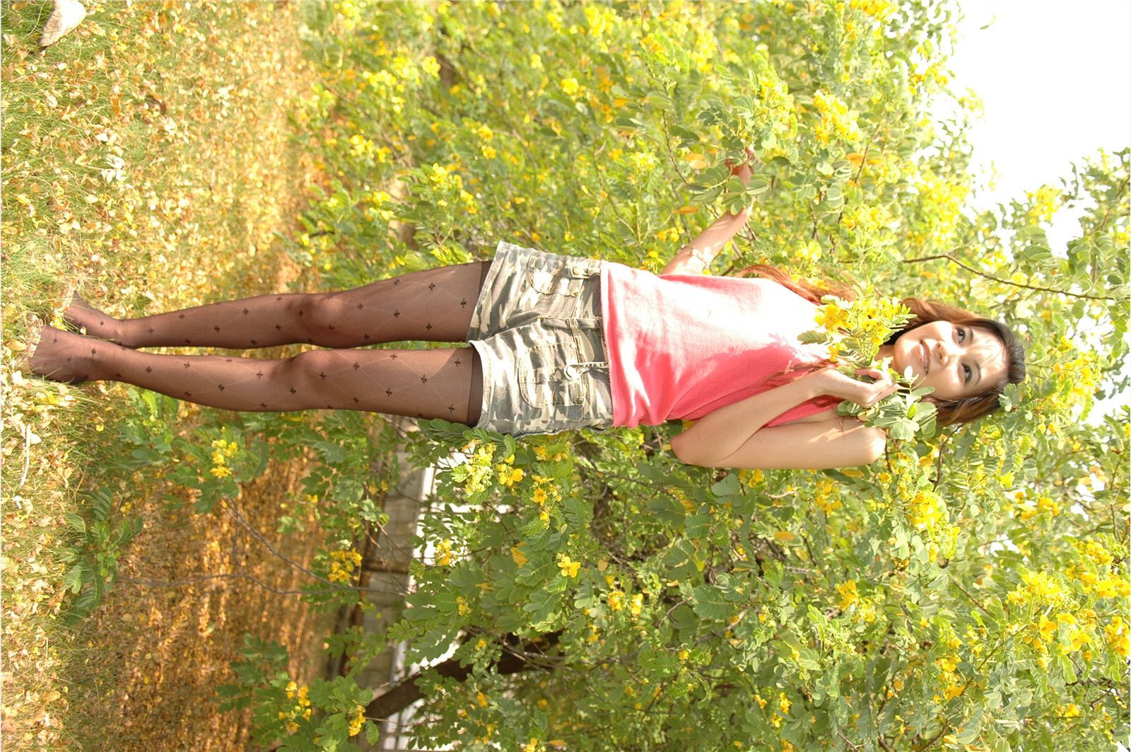 wenwen 性感丝袜美女户外写真