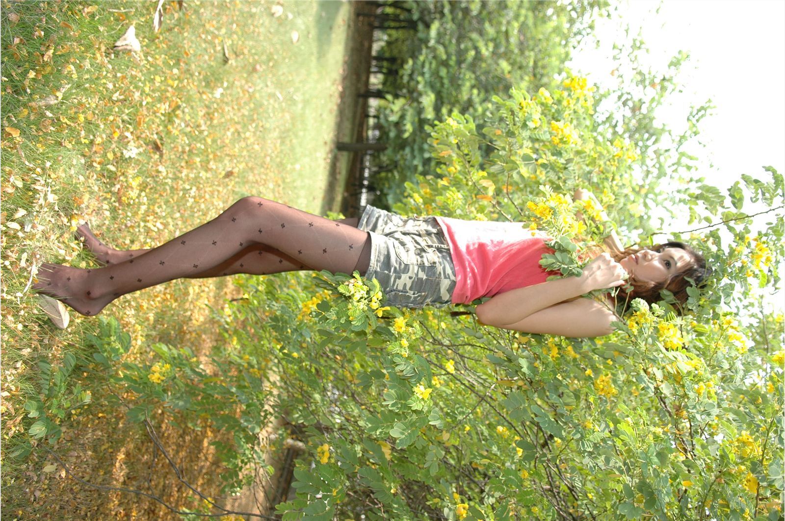 wenwen 性感丝袜美女户外写真